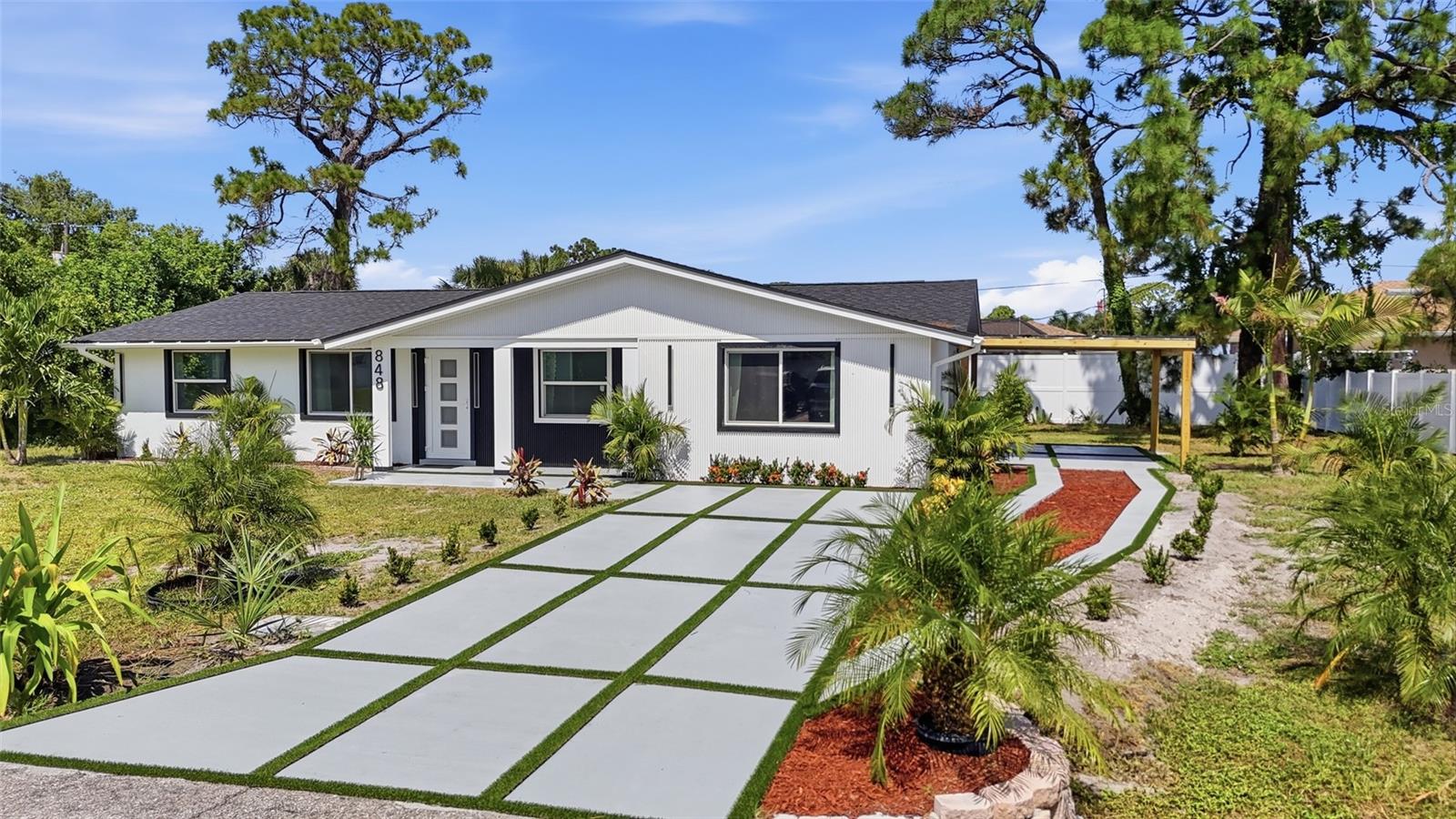 848 Olympia Rd, Venice, FL 34293 photo