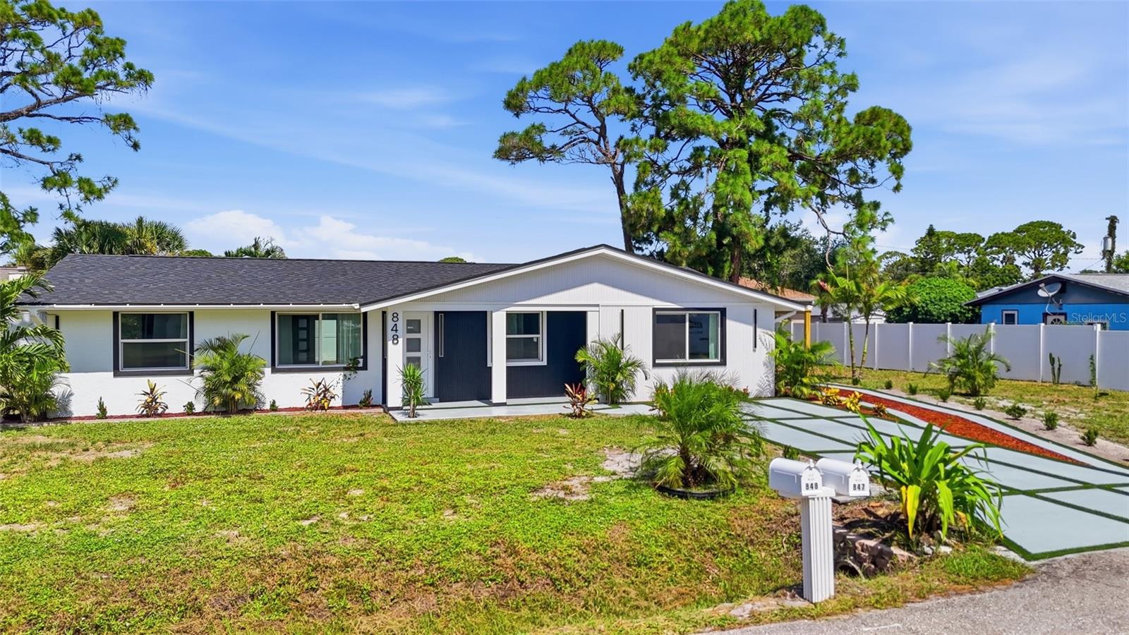 848 Olympia Rd, Venice, FL 34293 photo