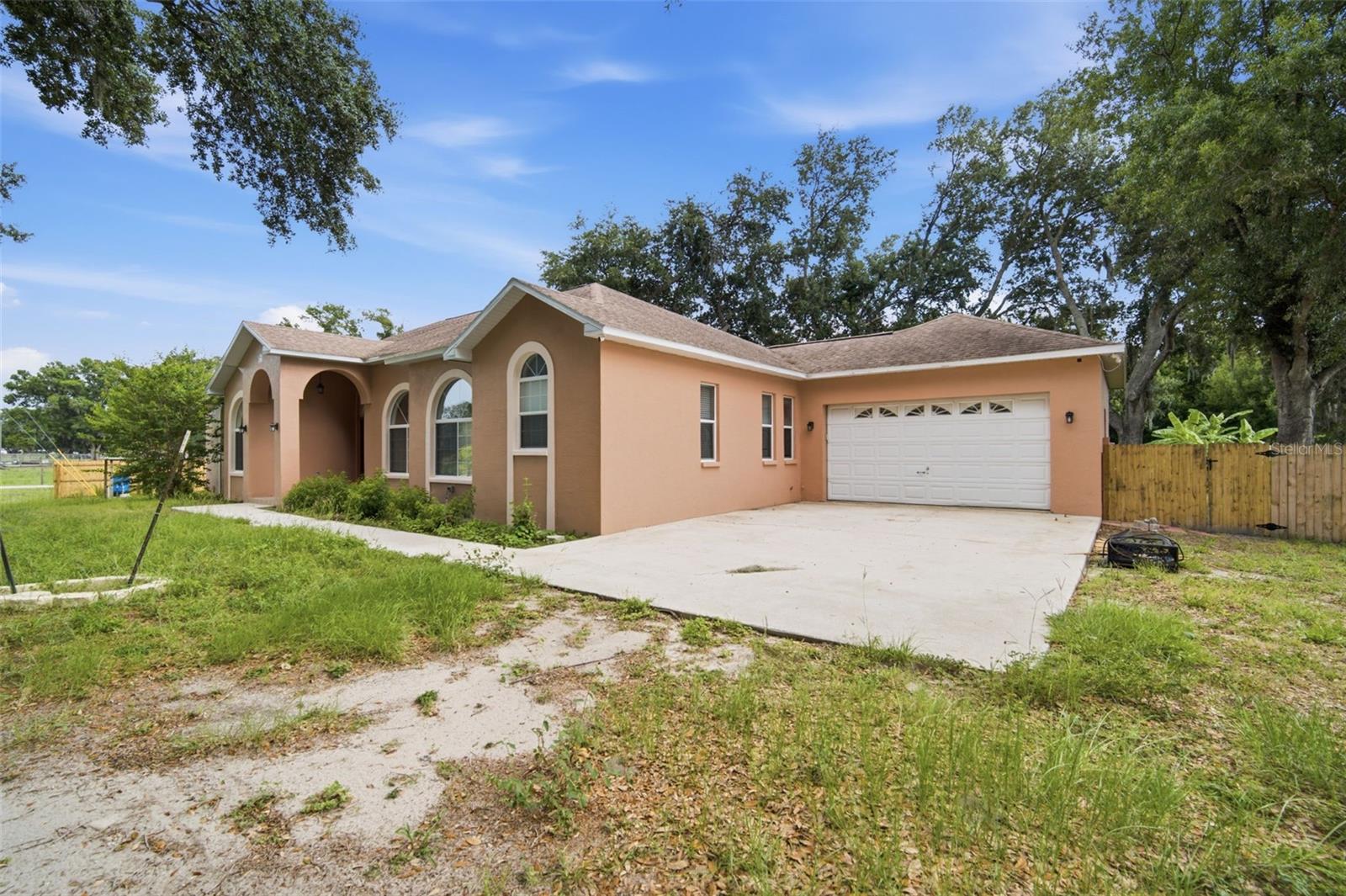 6611 W Knights Griffin Rd, Plant City, FL 33565 photo