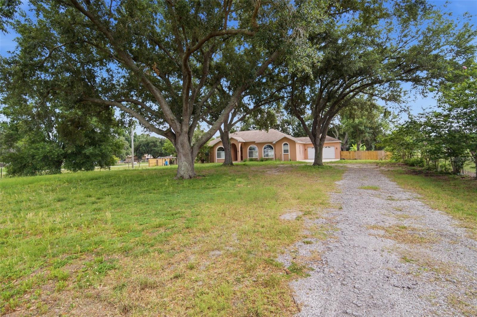 6611 Knights Griffin Rd, Plant City, FL 33565