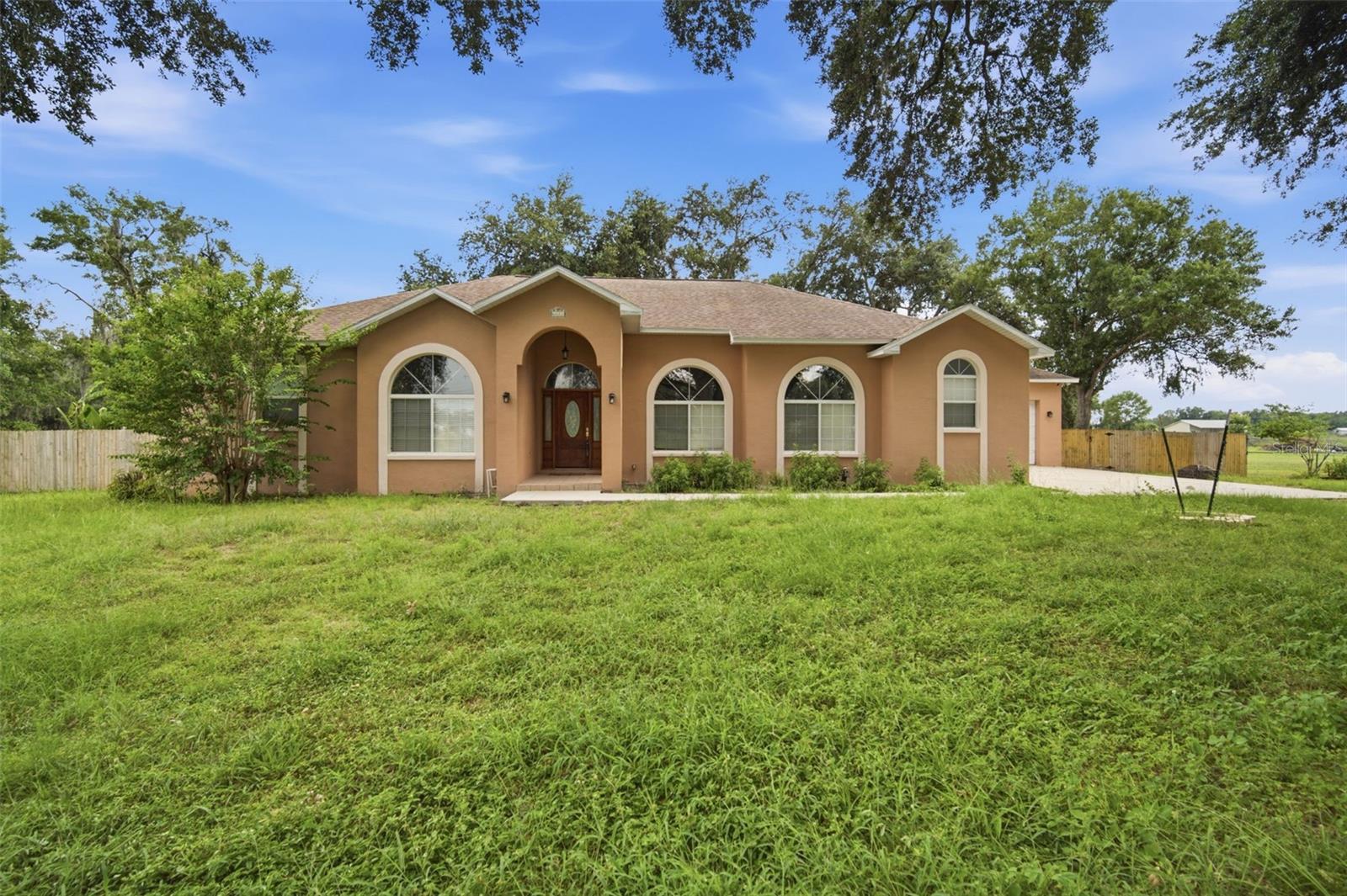 6611 W Knights Griffin Rd, Plant City, FL 33565 photo