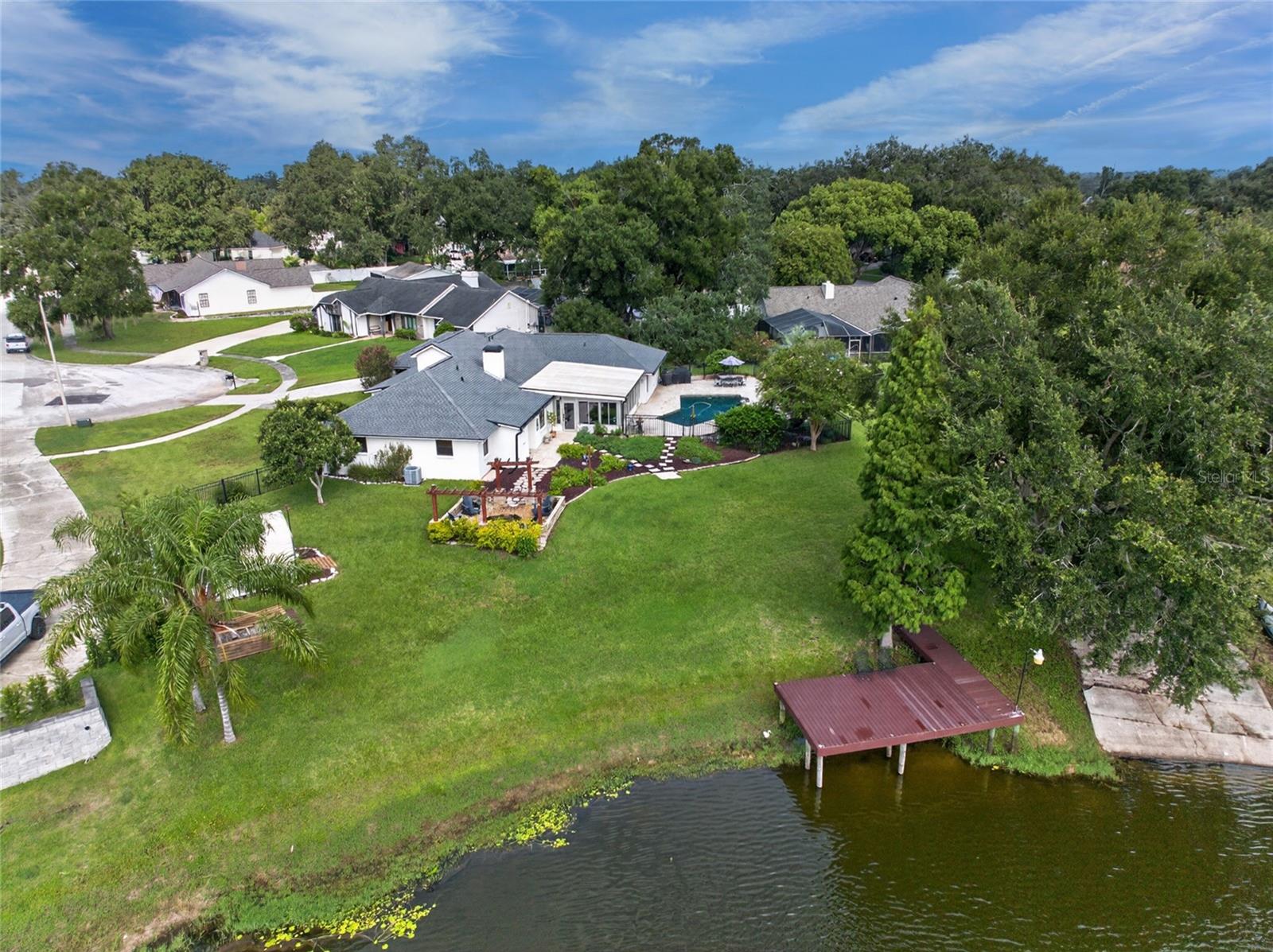 906 Retriever Ave, Seffner, FL 33584 photo