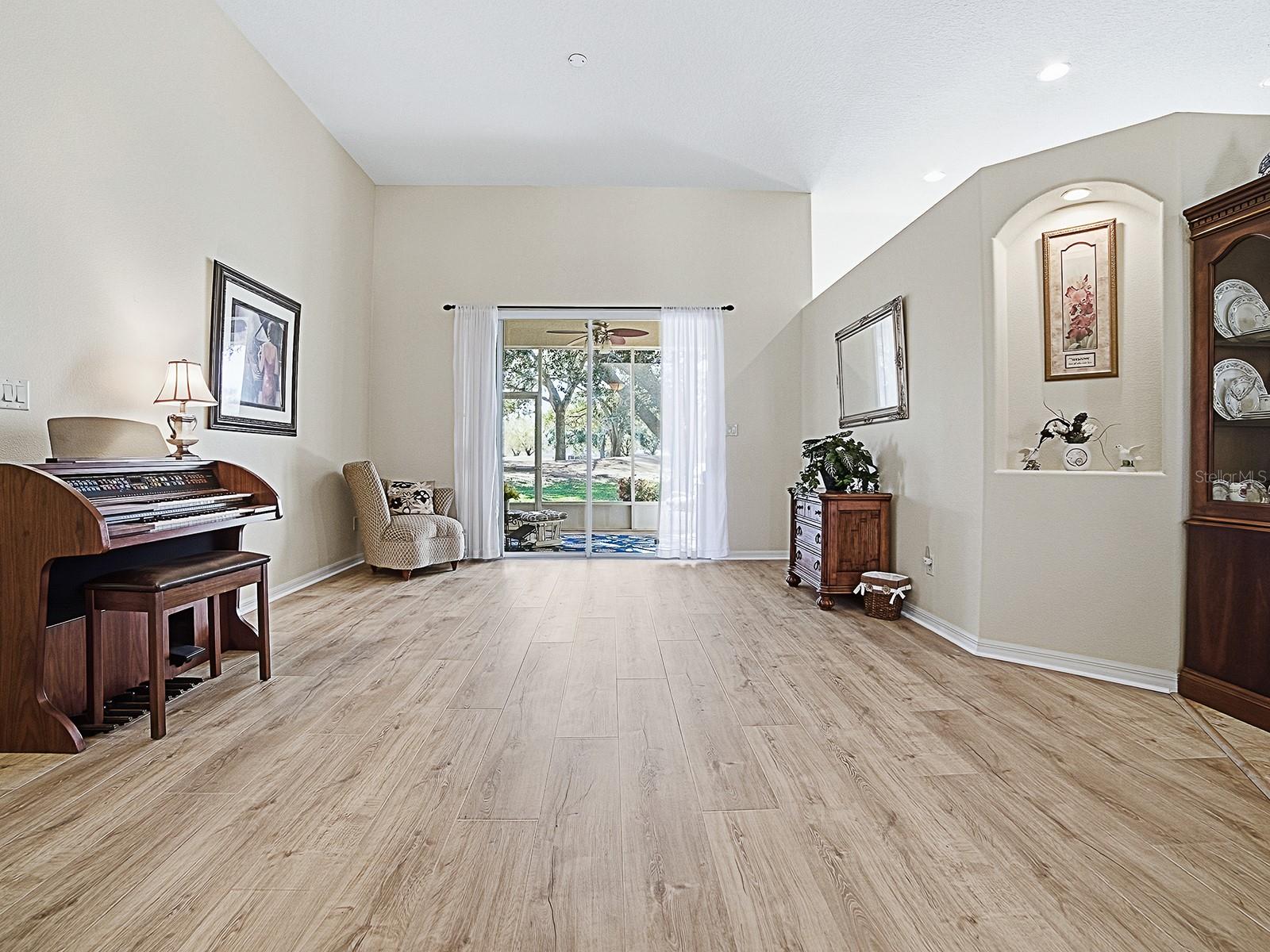 24239 Belle Mede Dr, Leesburg, FL 34748 photo