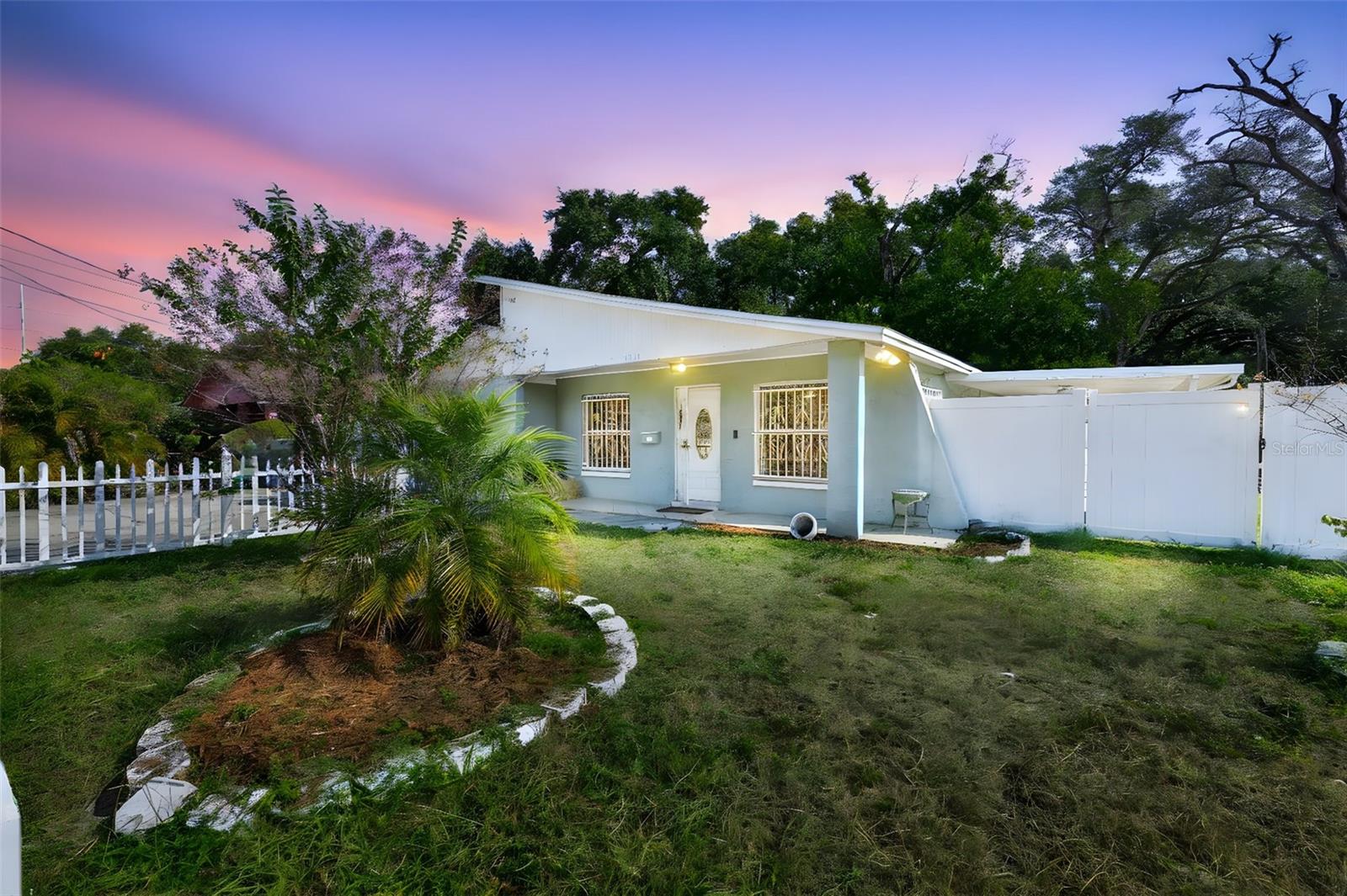 3901 N Clearfield Ave, Tampa, FL 33603 photo