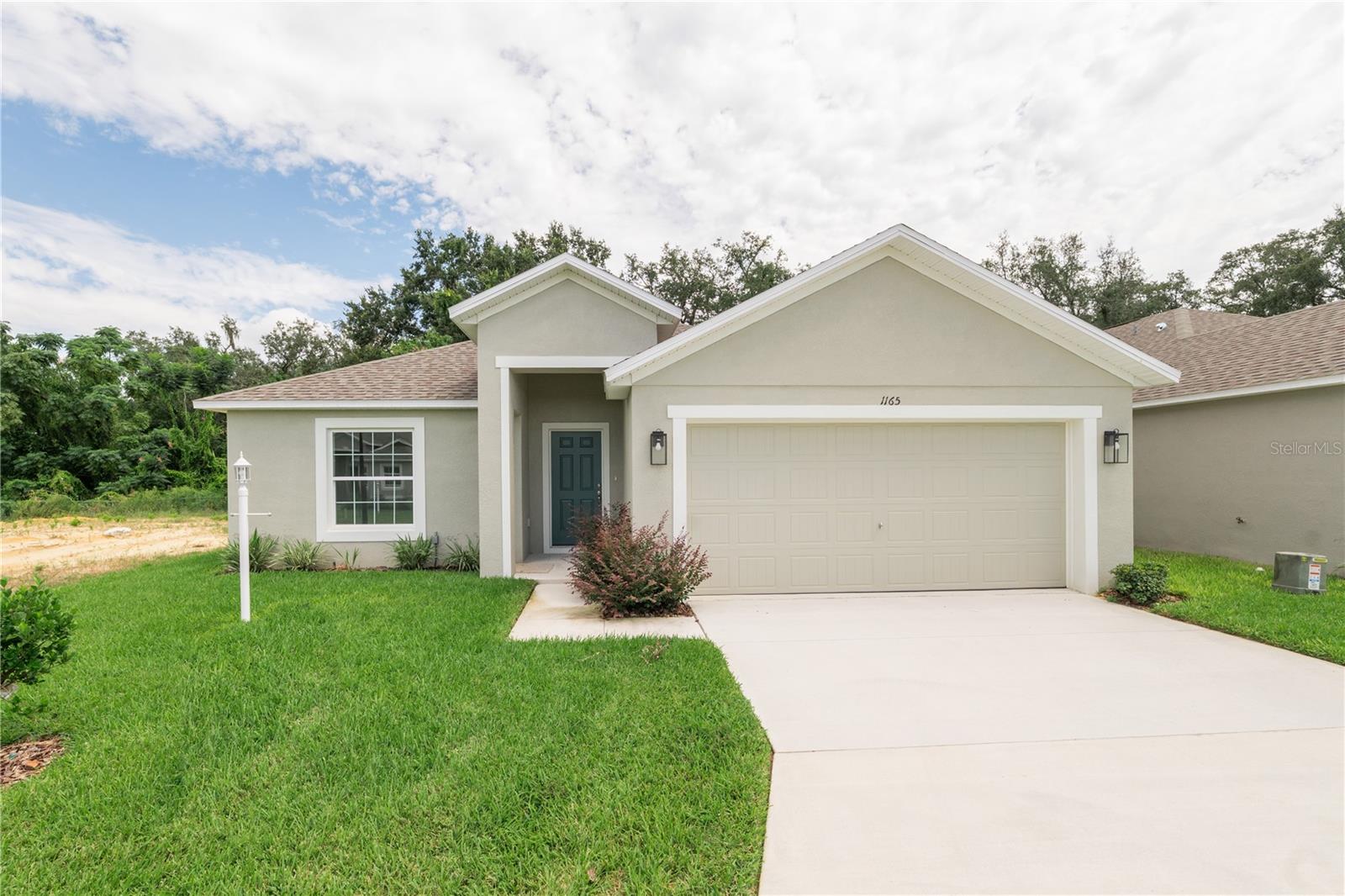 1166 Bishop St, Avon Park, FL 33825