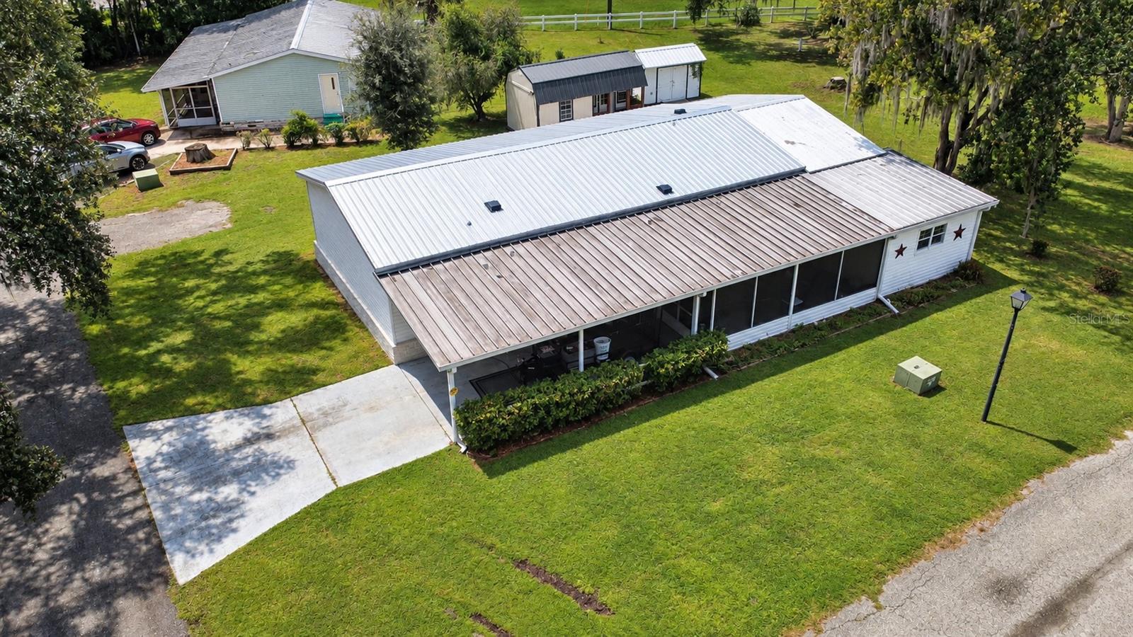 25 Canal Way, Lake Panasoffkee, FL 33538 photo