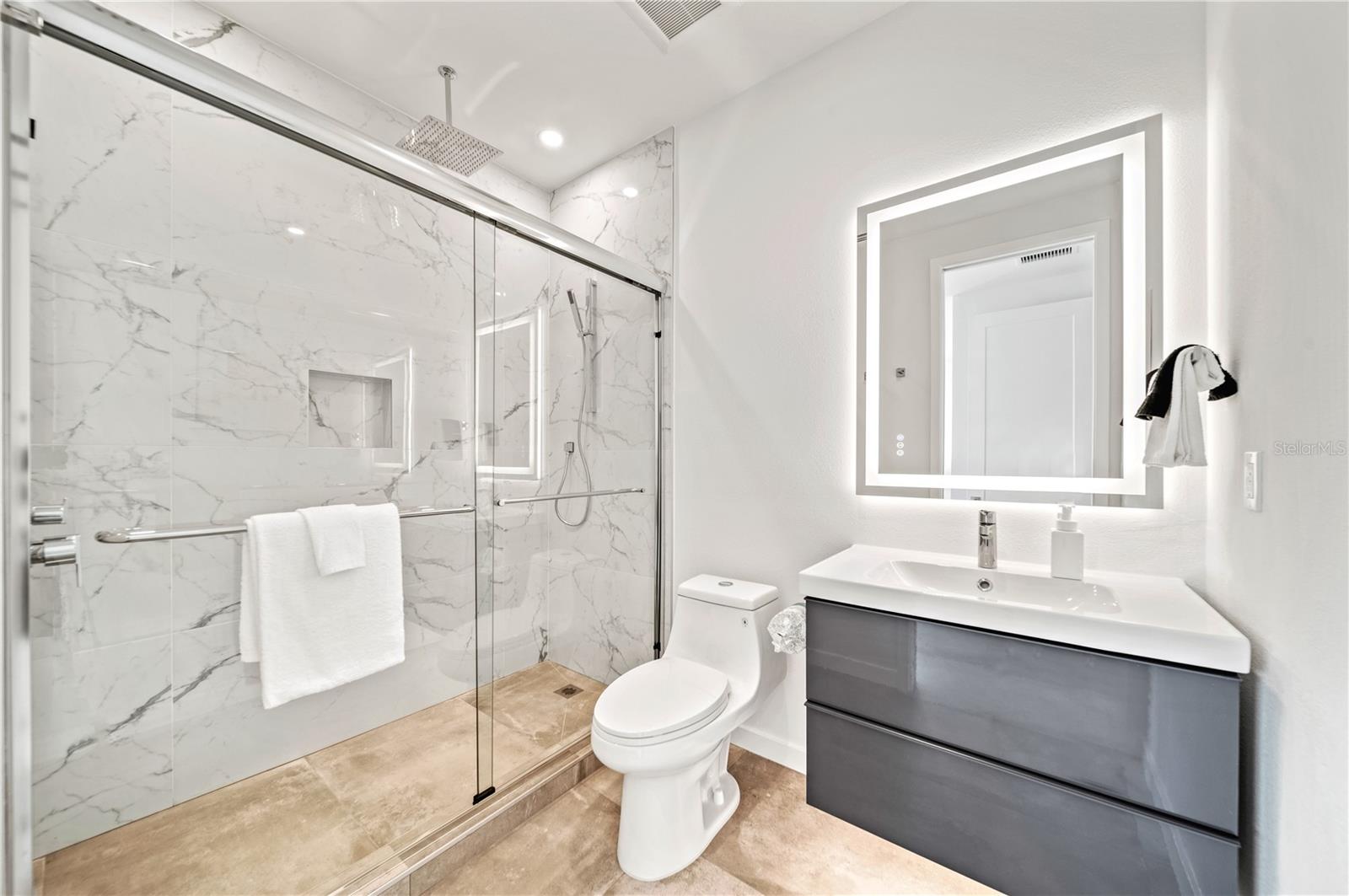 Single Family Residence in SARASOTA FL 2327 HILLVIEW STREET 39.jpg