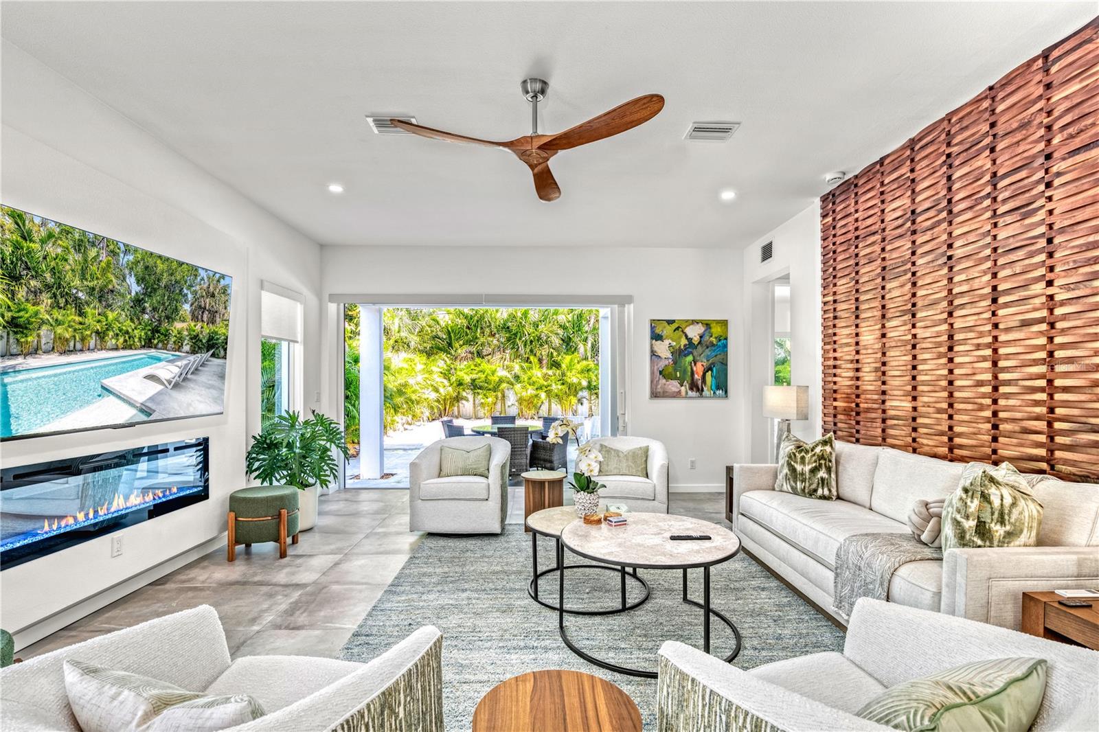 Single Family Residence in SARASOTA FL 2327 HILLVIEW STREET 10.jpg