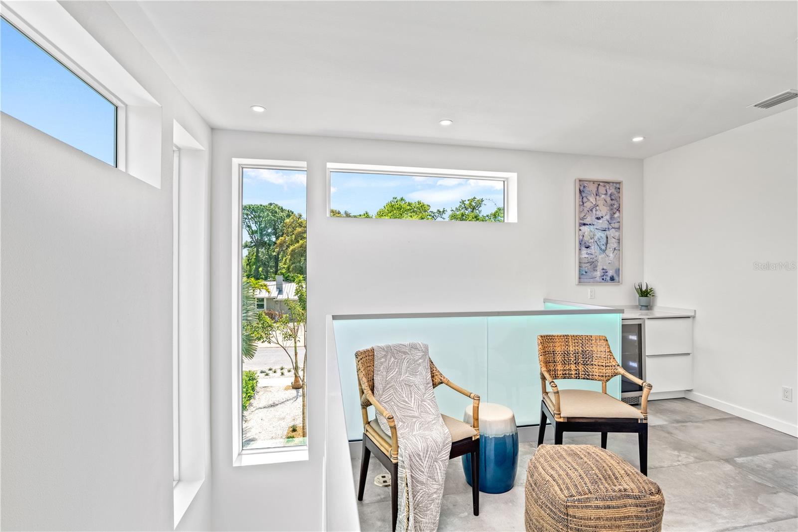 Single Family Residence in SARASOTA FL 2327 HILLVIEW STREET 32.jpg