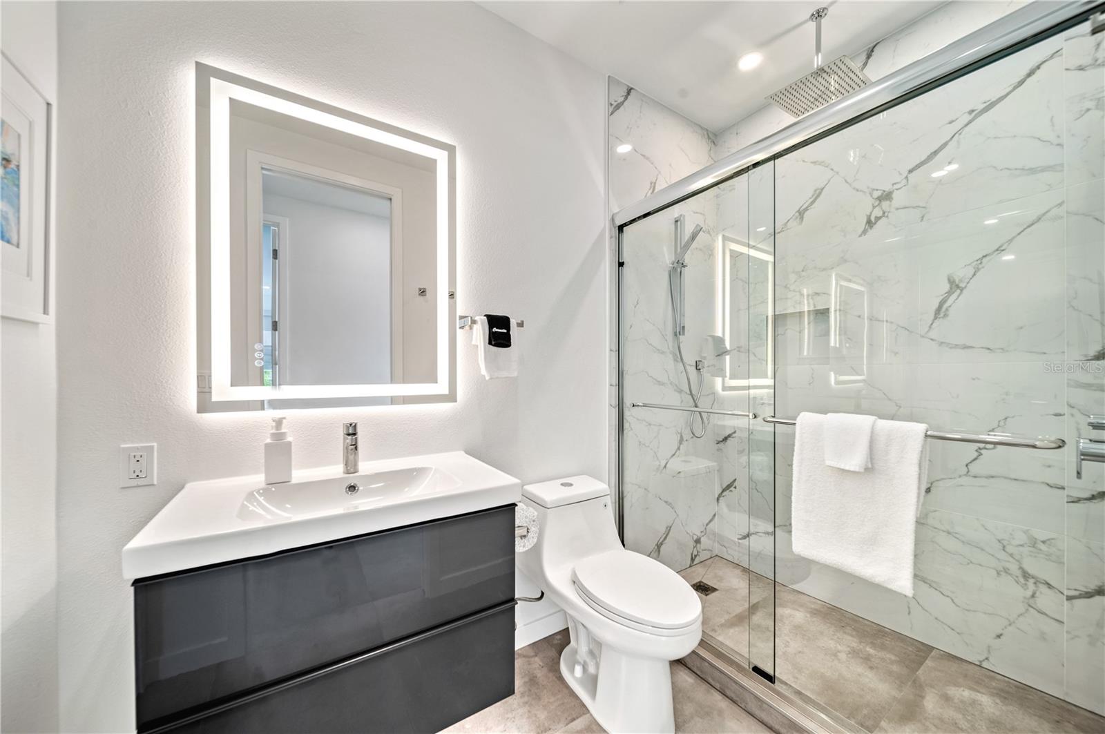 Single Family Residence in SARASOTA FL 2327 HILLVIEW STREET 36.jpg