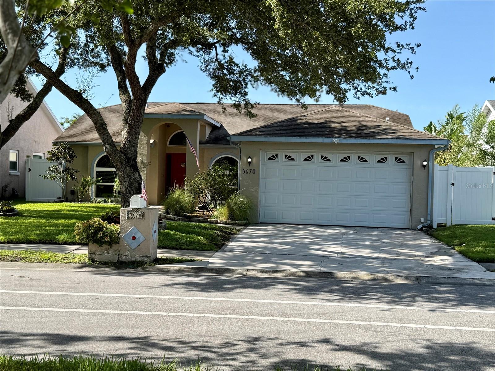 3670 Lake Blvd, Clearwater, FL 33762