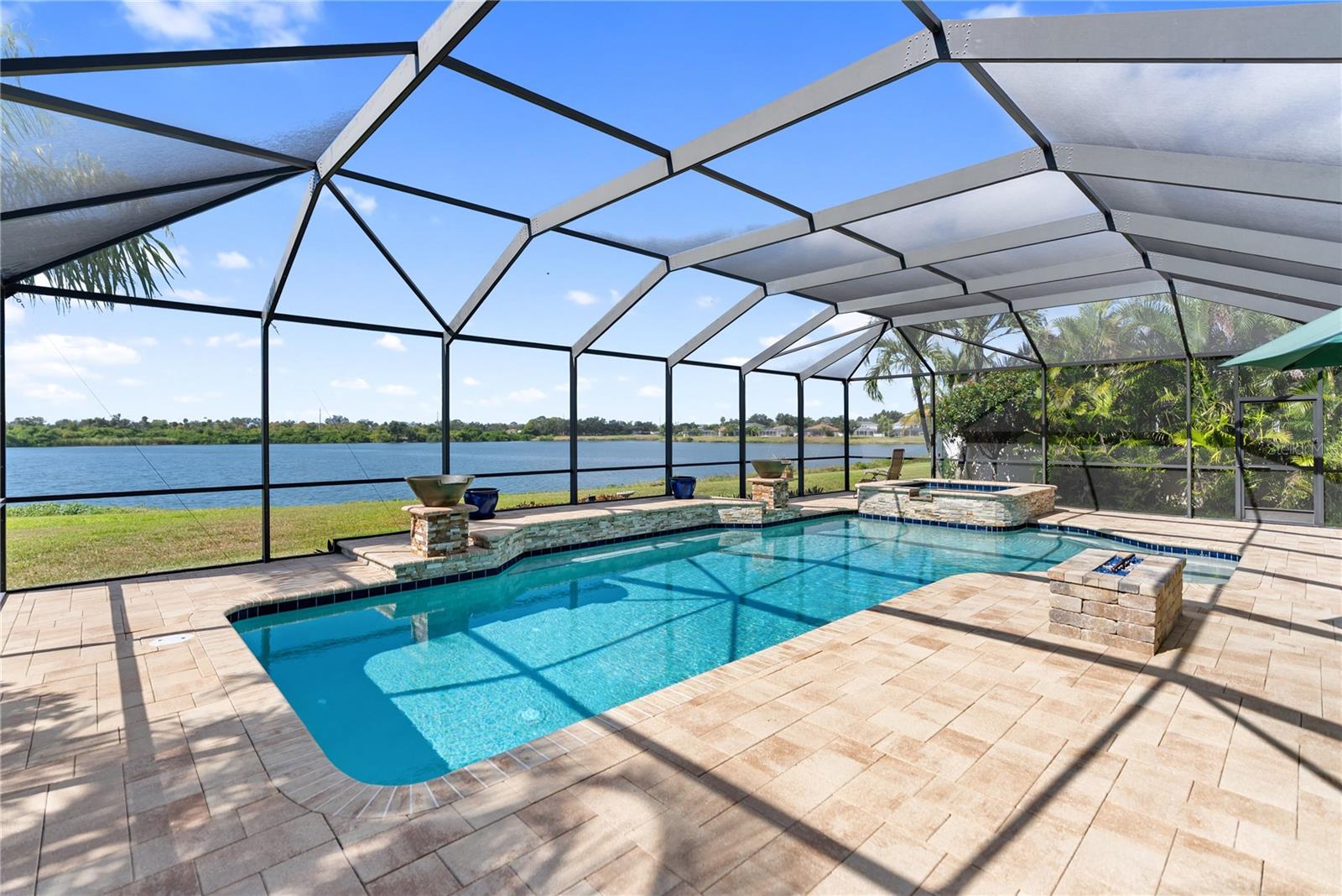 5070 47 St, Bradenton, FL 34210 photo