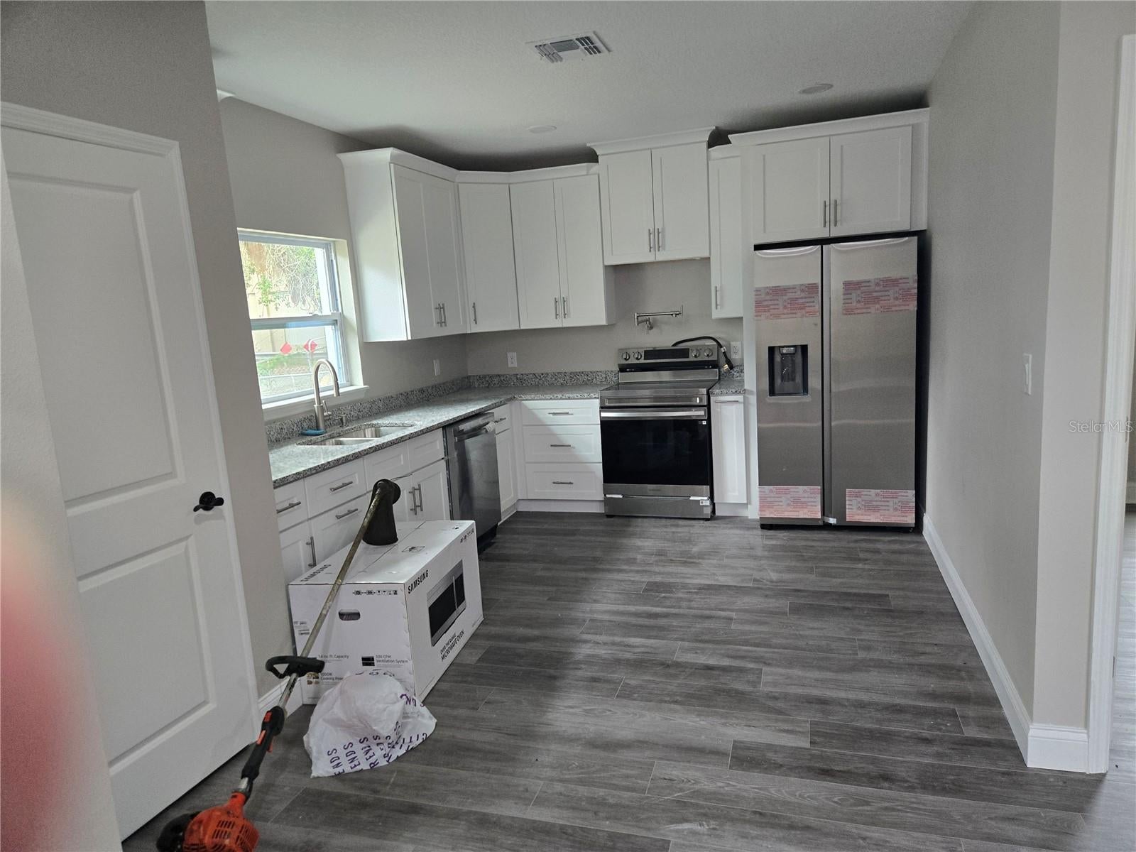 701 E Linebaugh Ave, Tampa, FL 33612 photo