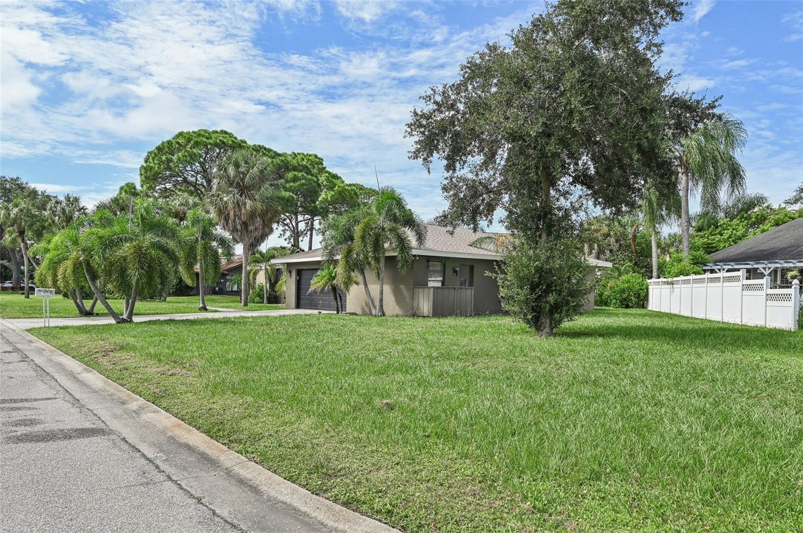 6106 45 St, Bradenton, FL 34210 photo