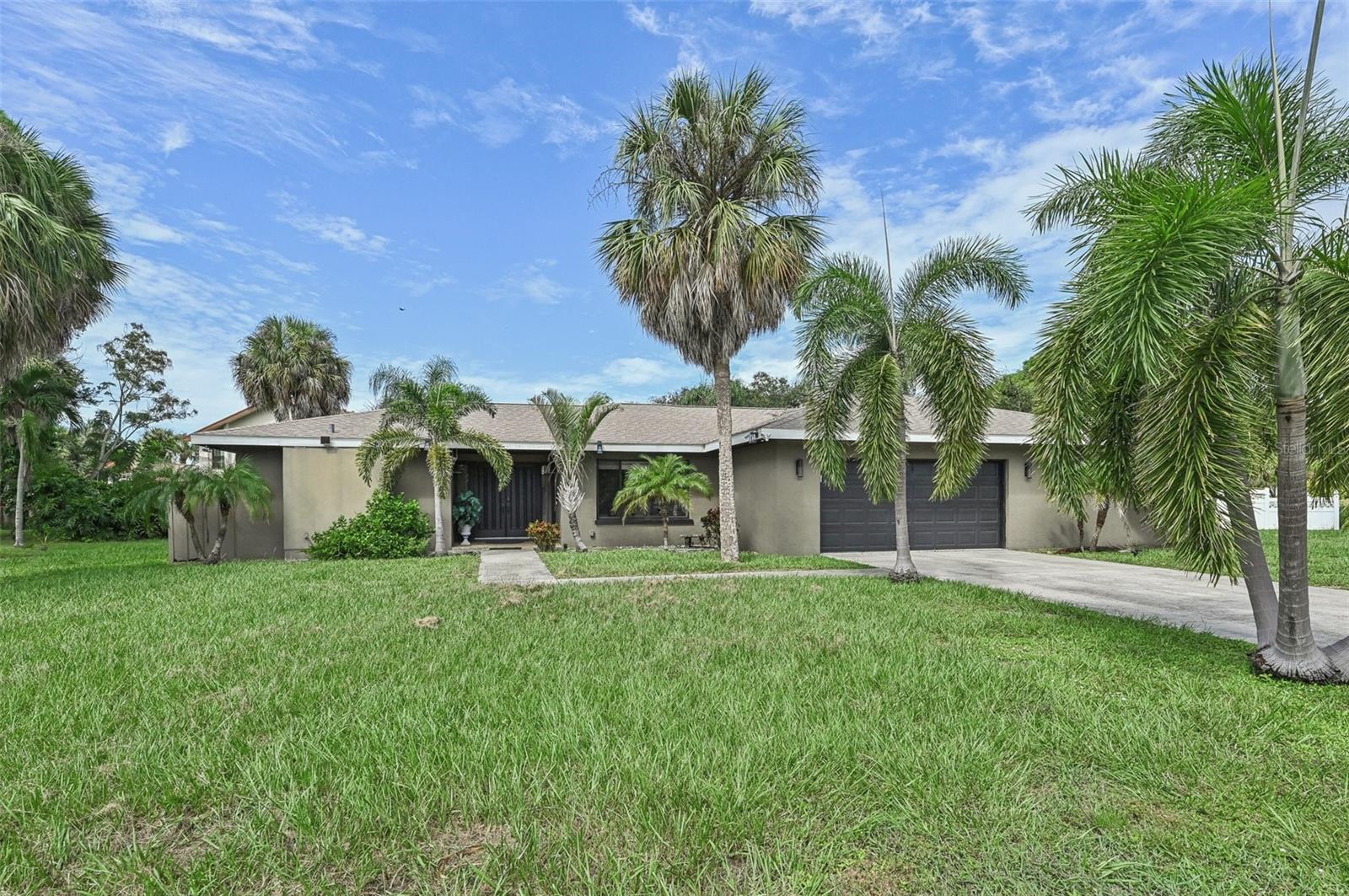 6106 45 St, Bradenton, FL 34210