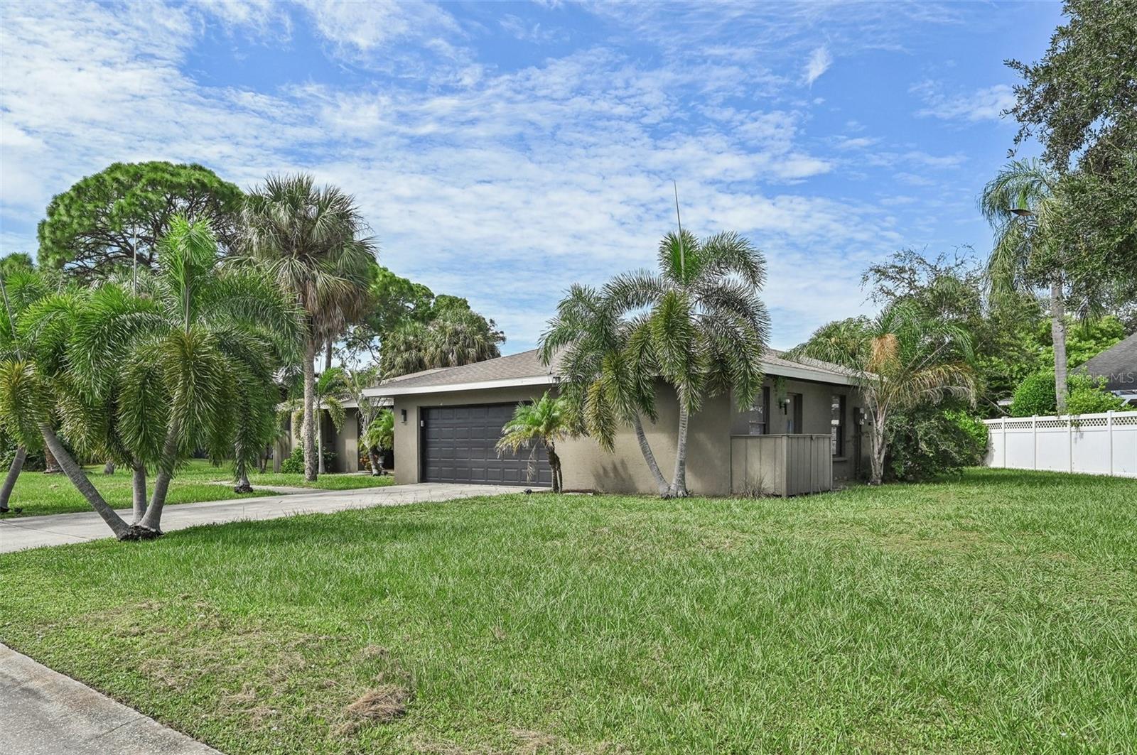 6106 45 St, Bradenton, FL 34210 photo