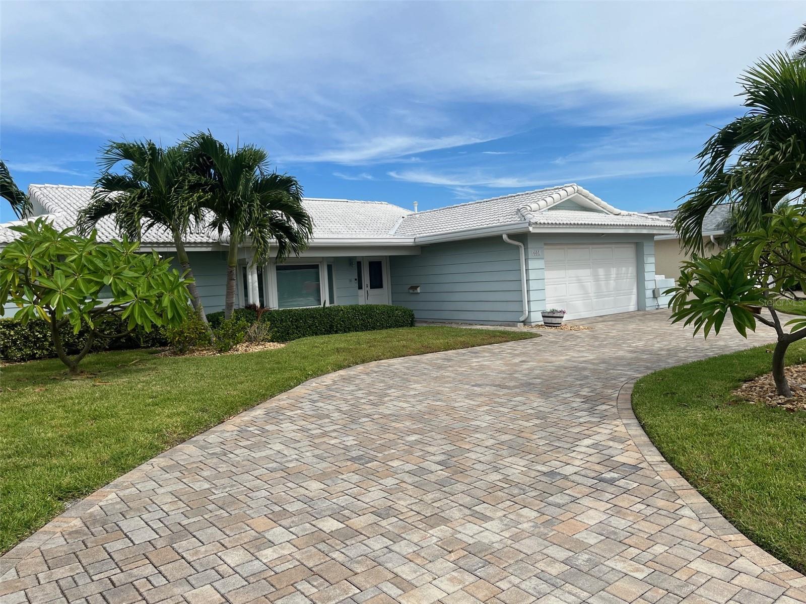 601 64 Ave, St Pete Beach, FL 33706