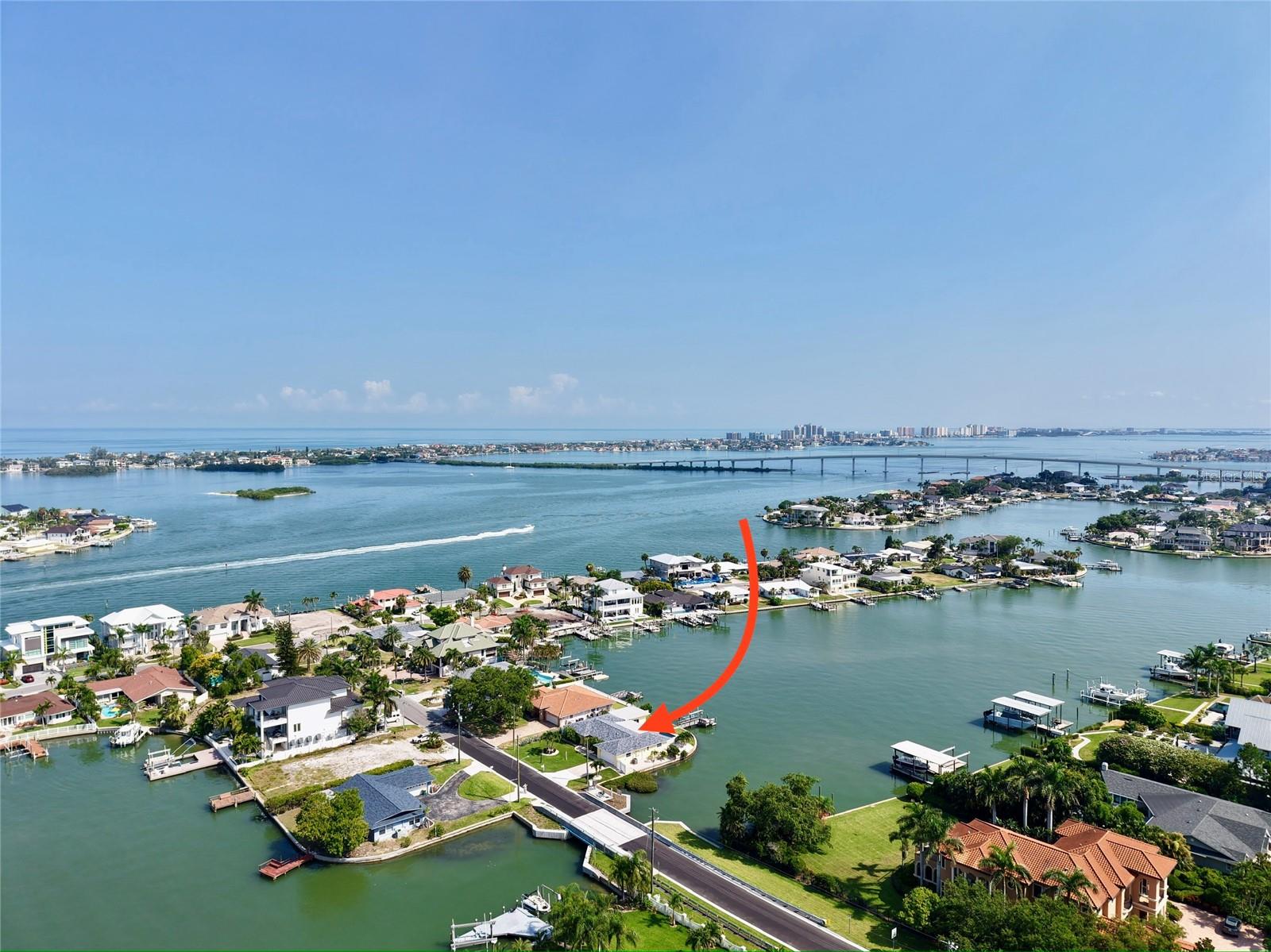 902 Oakwood Dr, Largo, FL 33770 photo