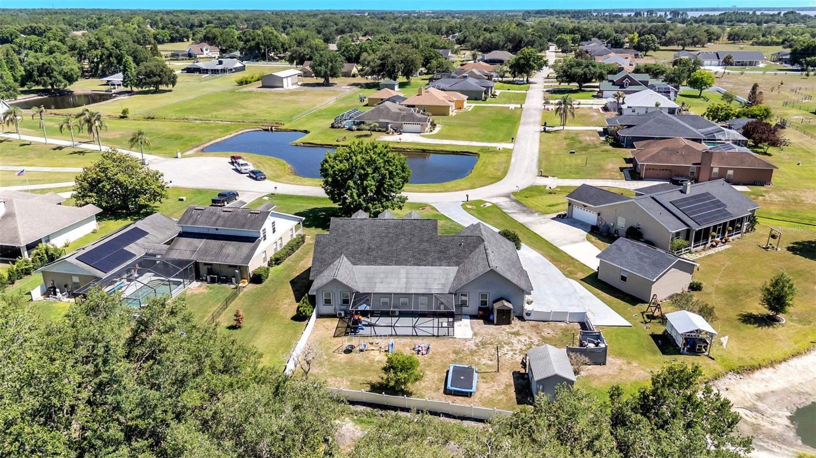 1413 Hidden Creek Ln, Winter Haven, FL 33880 photo
