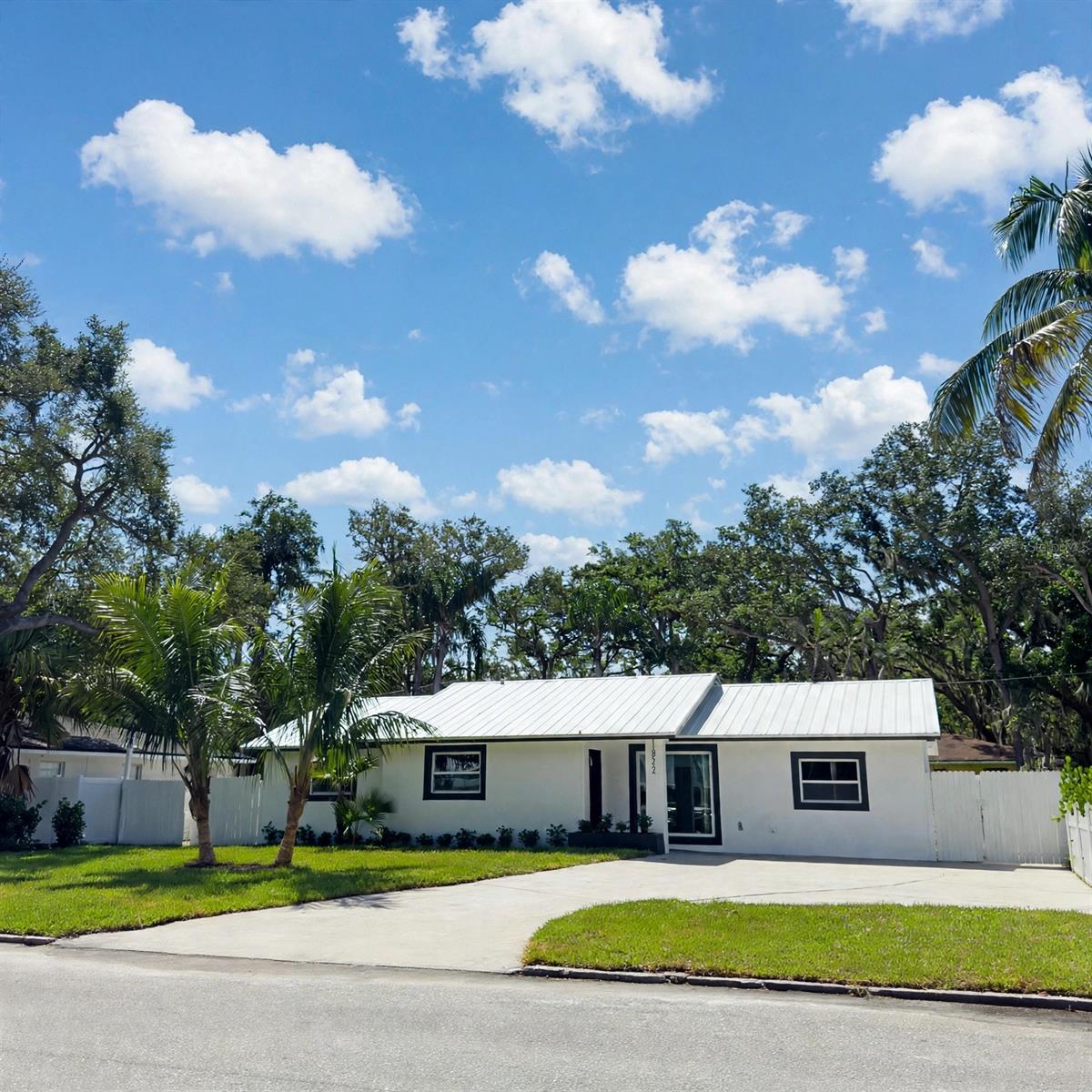 1822 2 Ave, Bradenton, FL 34208