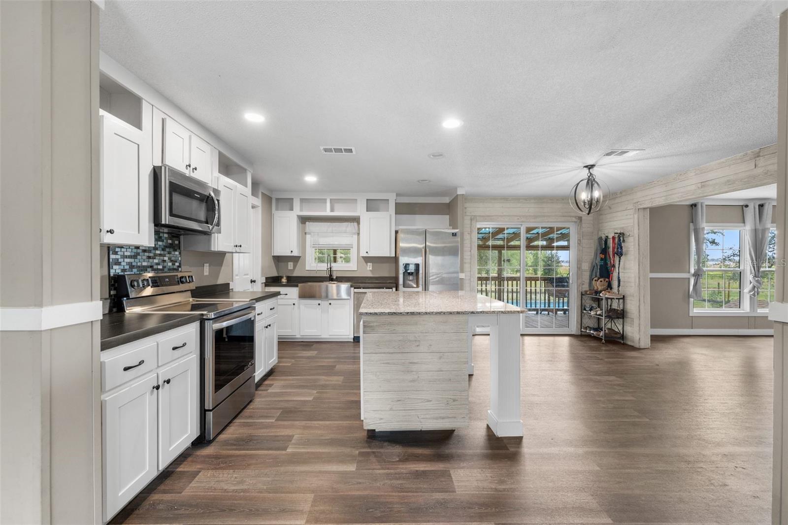 13664 SW 95 St, Dunnellon, FL 34432 photo