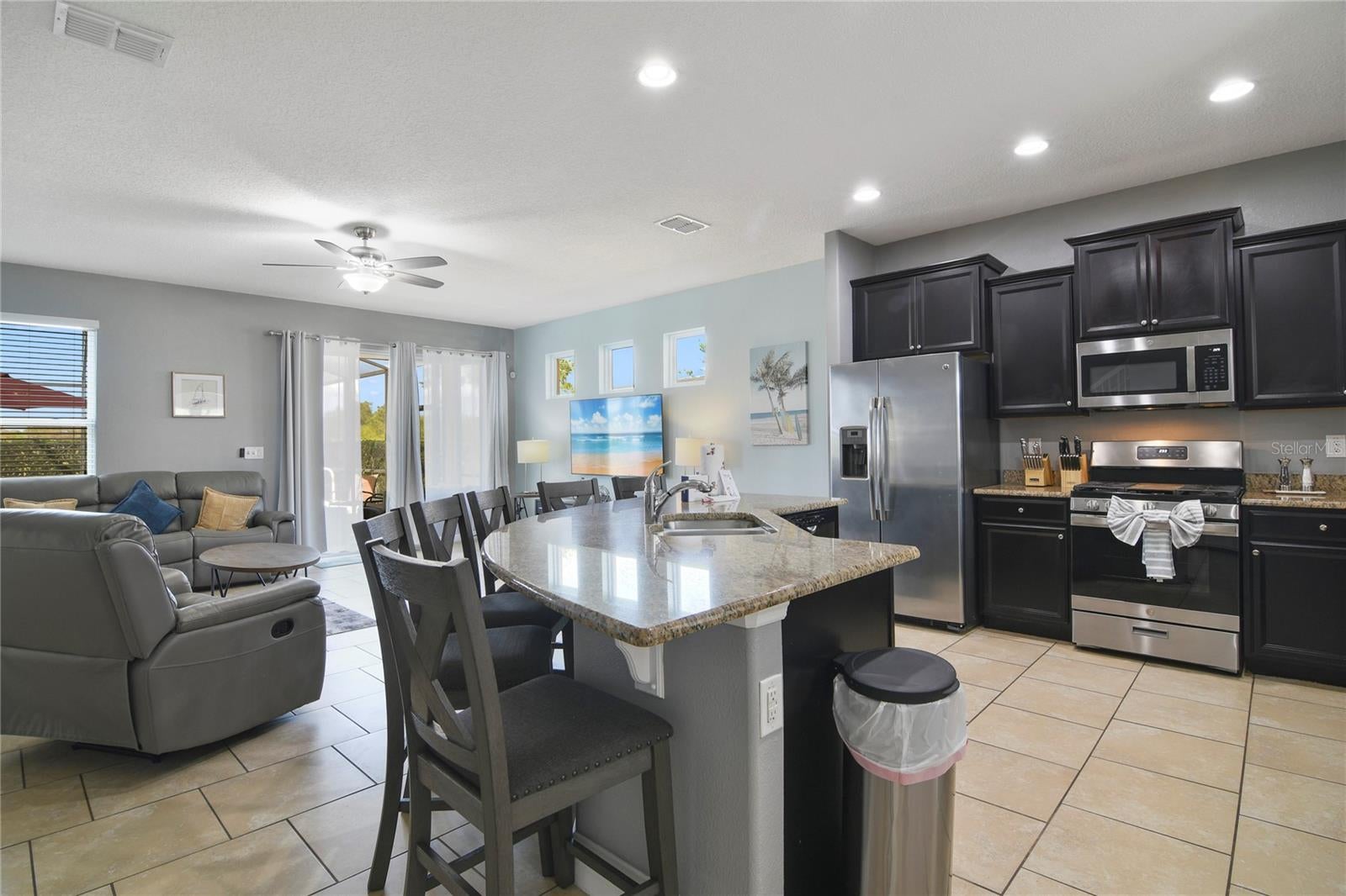 4115 Oaktree Dr, Davenport, FL 33837 photo
