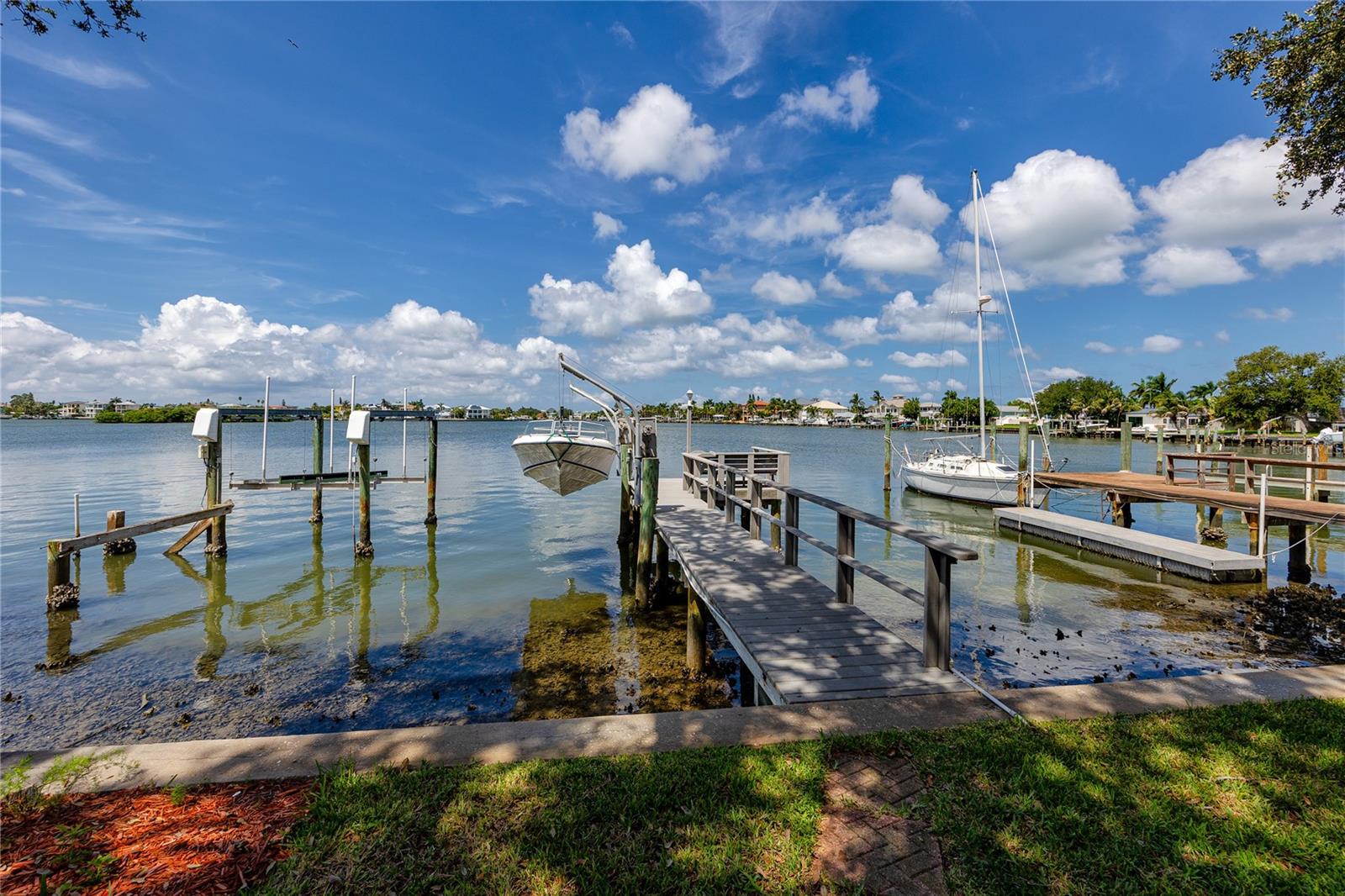 517 20 Ave, Indian Rocks Beach, FL 33785 photo