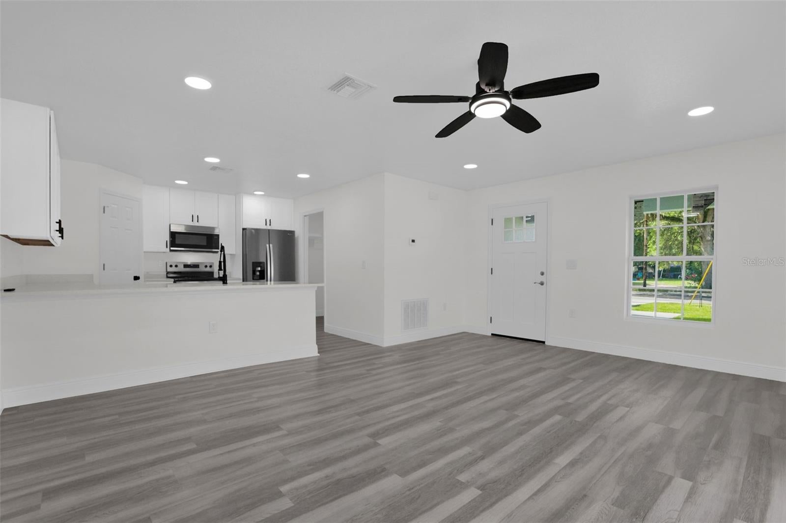 1704 W 15 St, Sanford, FL 32771 photo