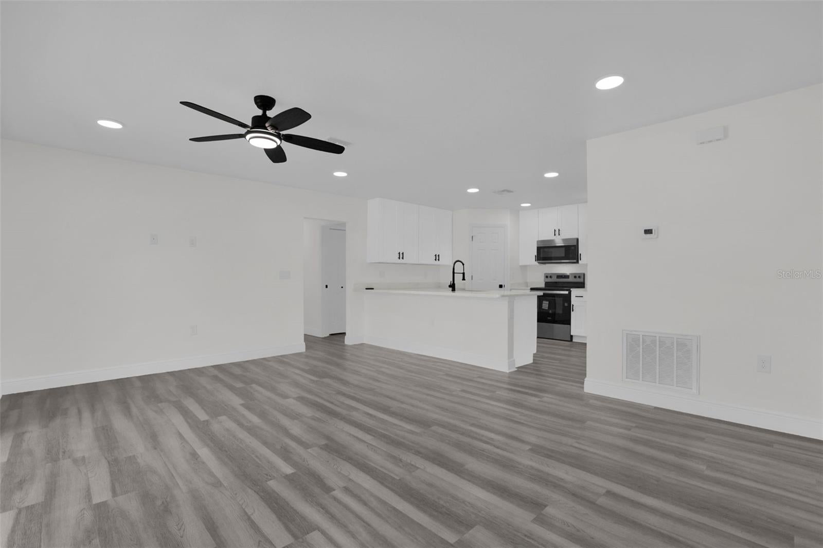 1704 W 15 St, Sanford, FL 32771 photo