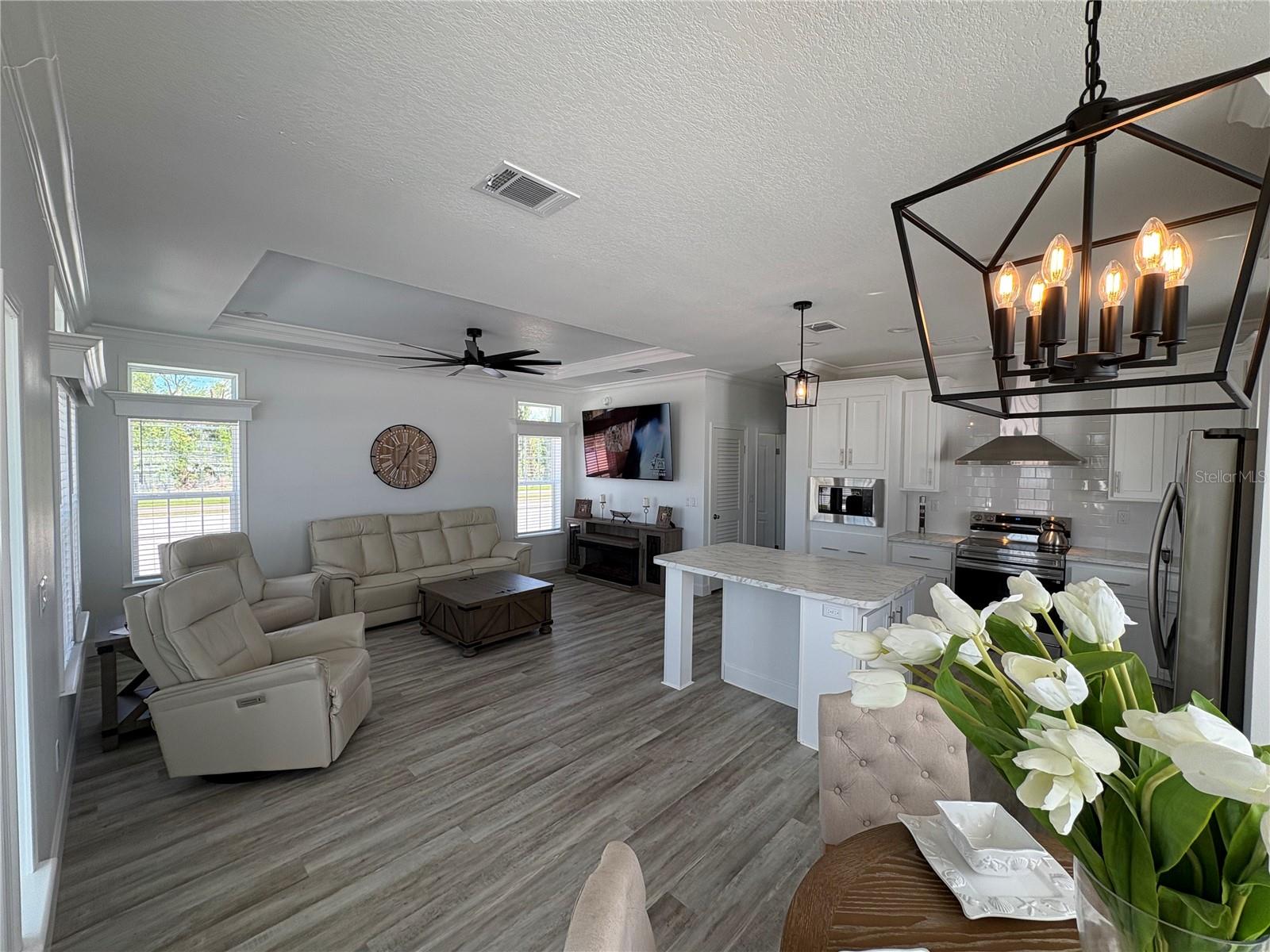64 5 St, Bradenton, FL 34210 photo