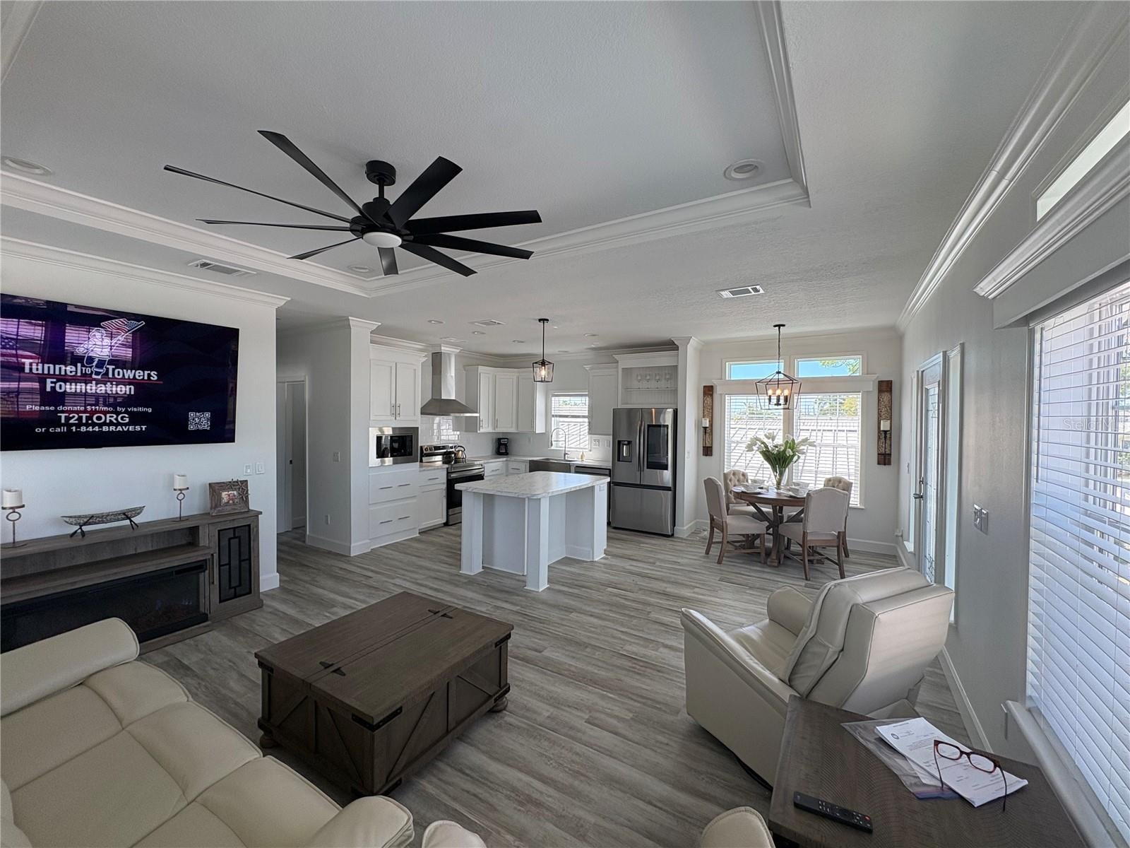 64 5 St, Bradenton, FL 34210 photo