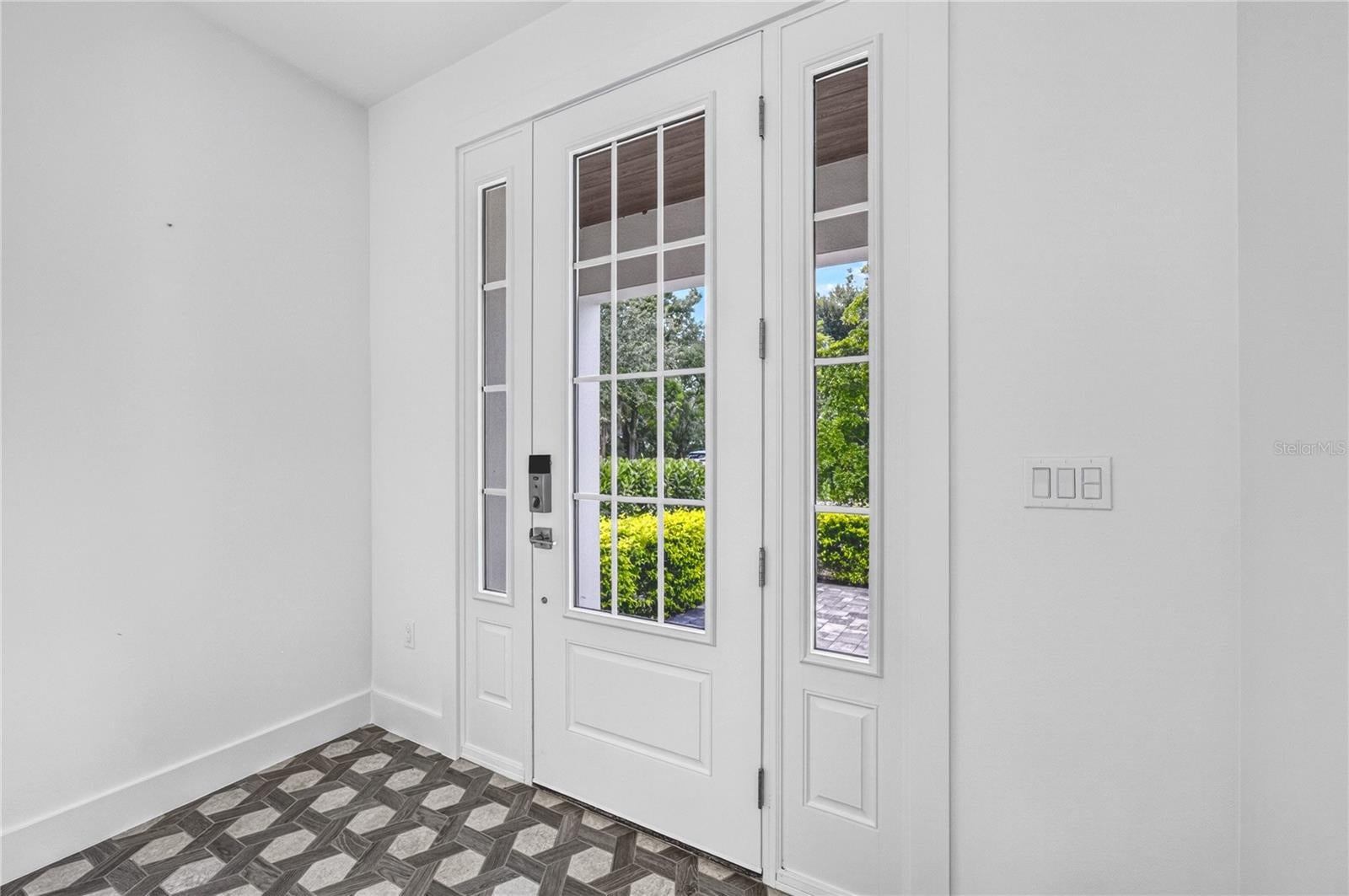 2590 Floyd St, Sarasota, FL 34239 photo