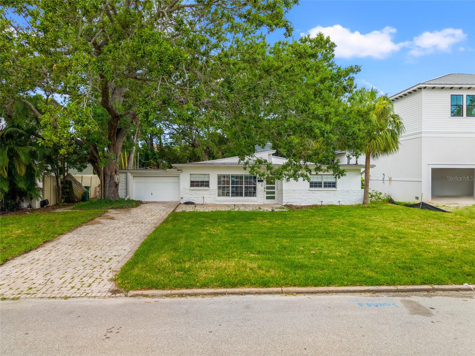 614 Ontario Ave, Tampa, FL 33606 photo