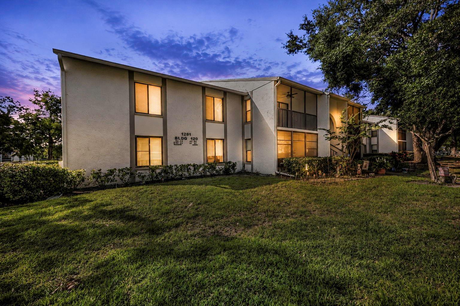 1281 Pine Ridge Cir, Tarpon Springs, FL 34688