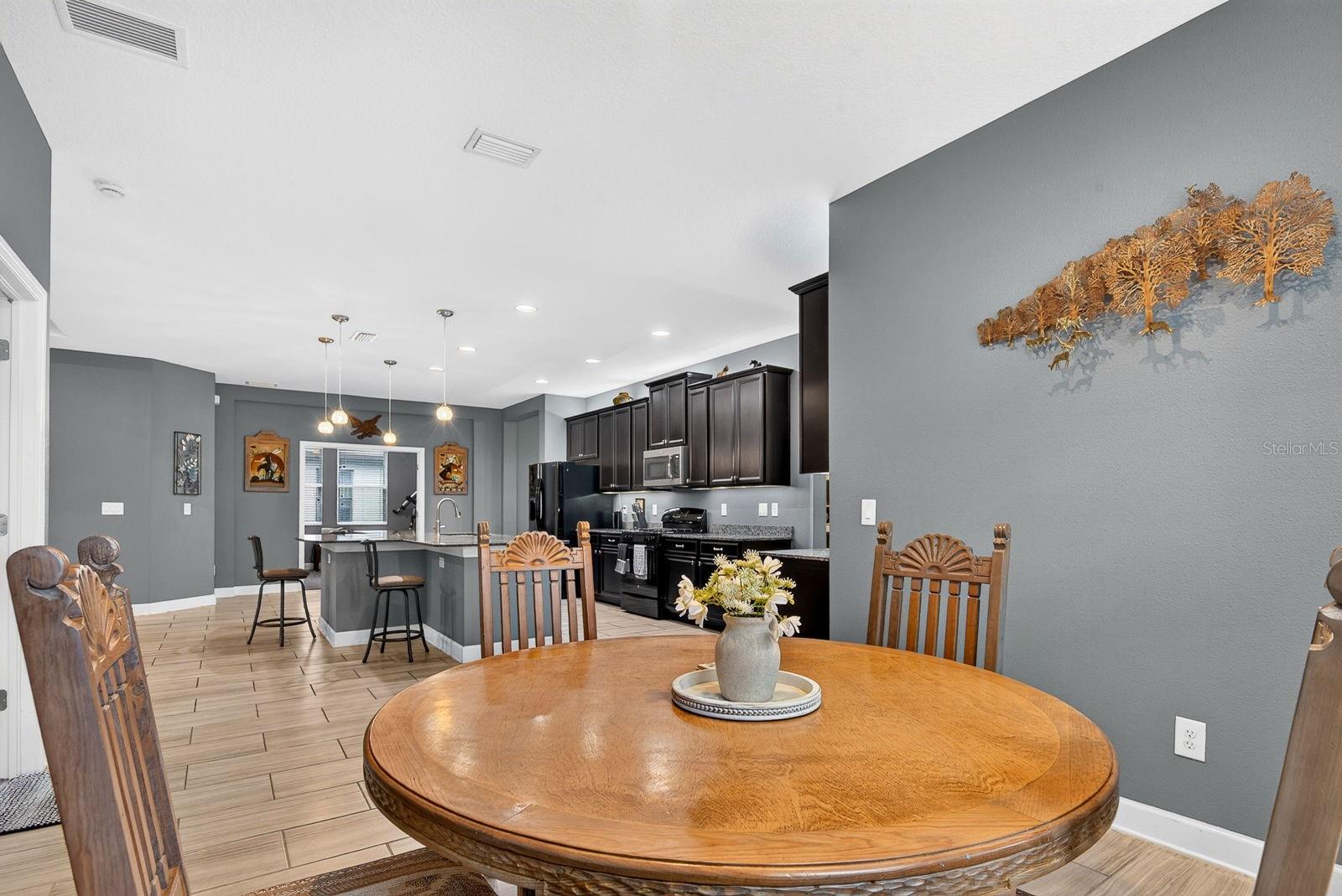 792 Rosemary Cir, Bradenton, FL 34212 photo