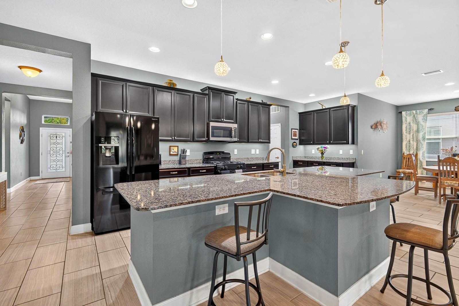 792 Rosemary Cir, Bradenton, FL 34212 photo