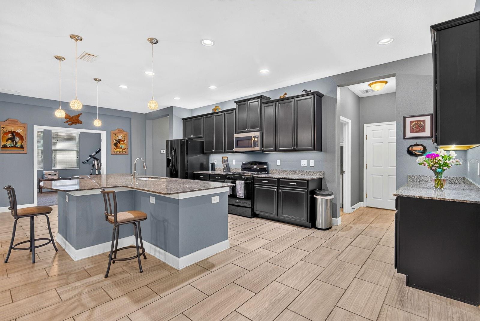 792 Rosemary Cir, Bradenton, FL 34212 photo