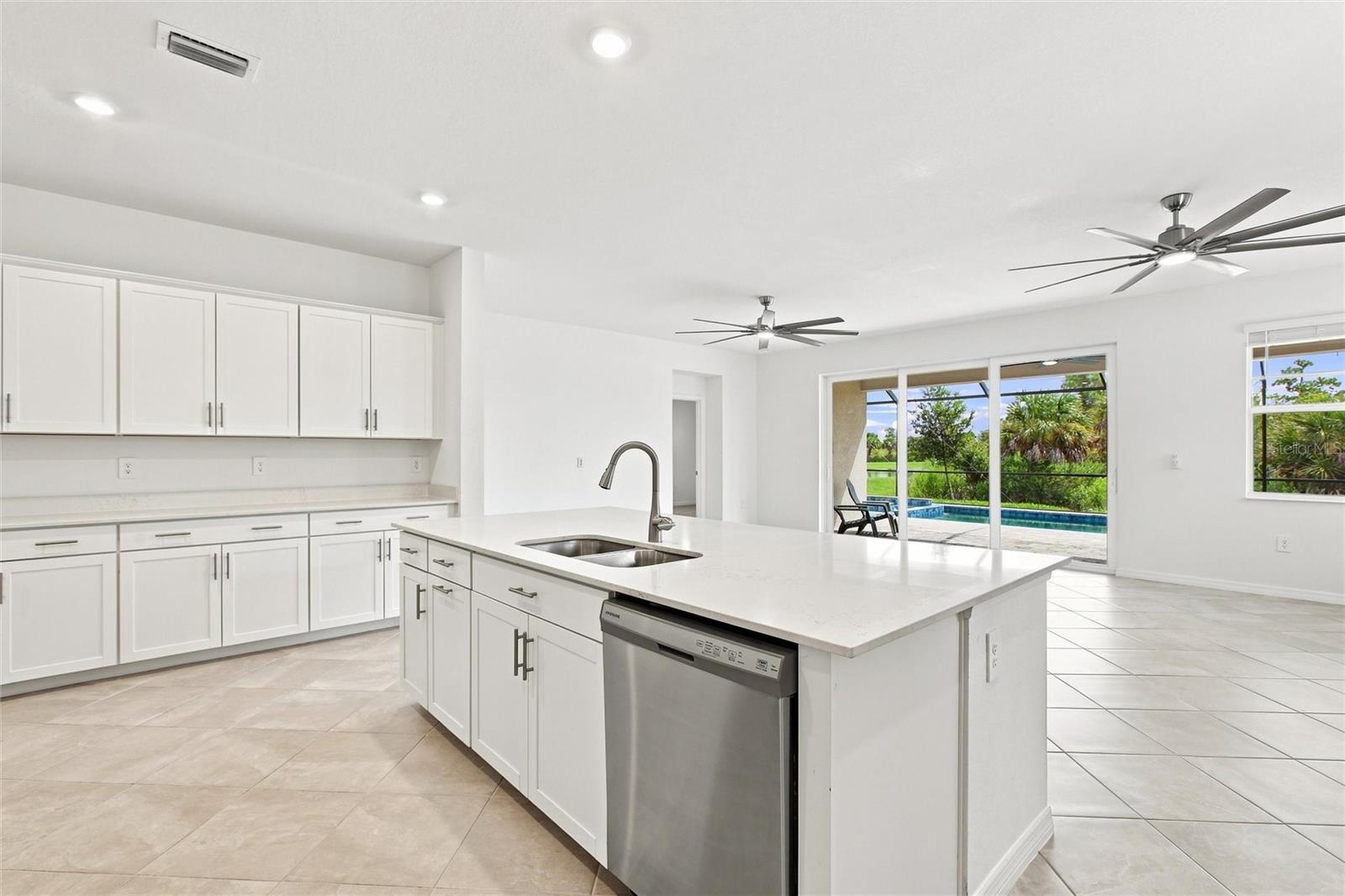 11296 Pinot Dr, Venice, FL 34293 photo