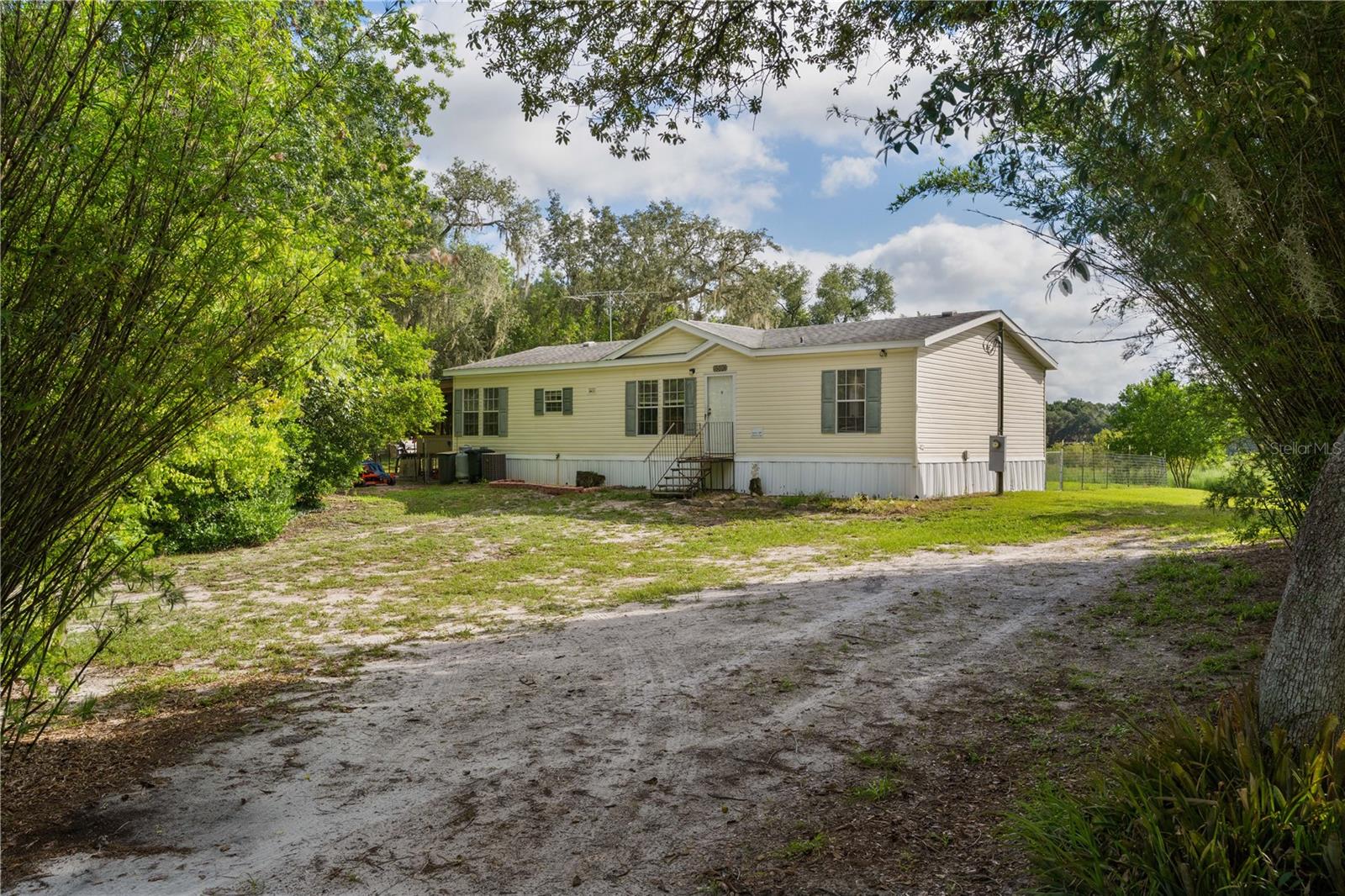 6590 County Road 631, Bushnell, FL 33513 photo
