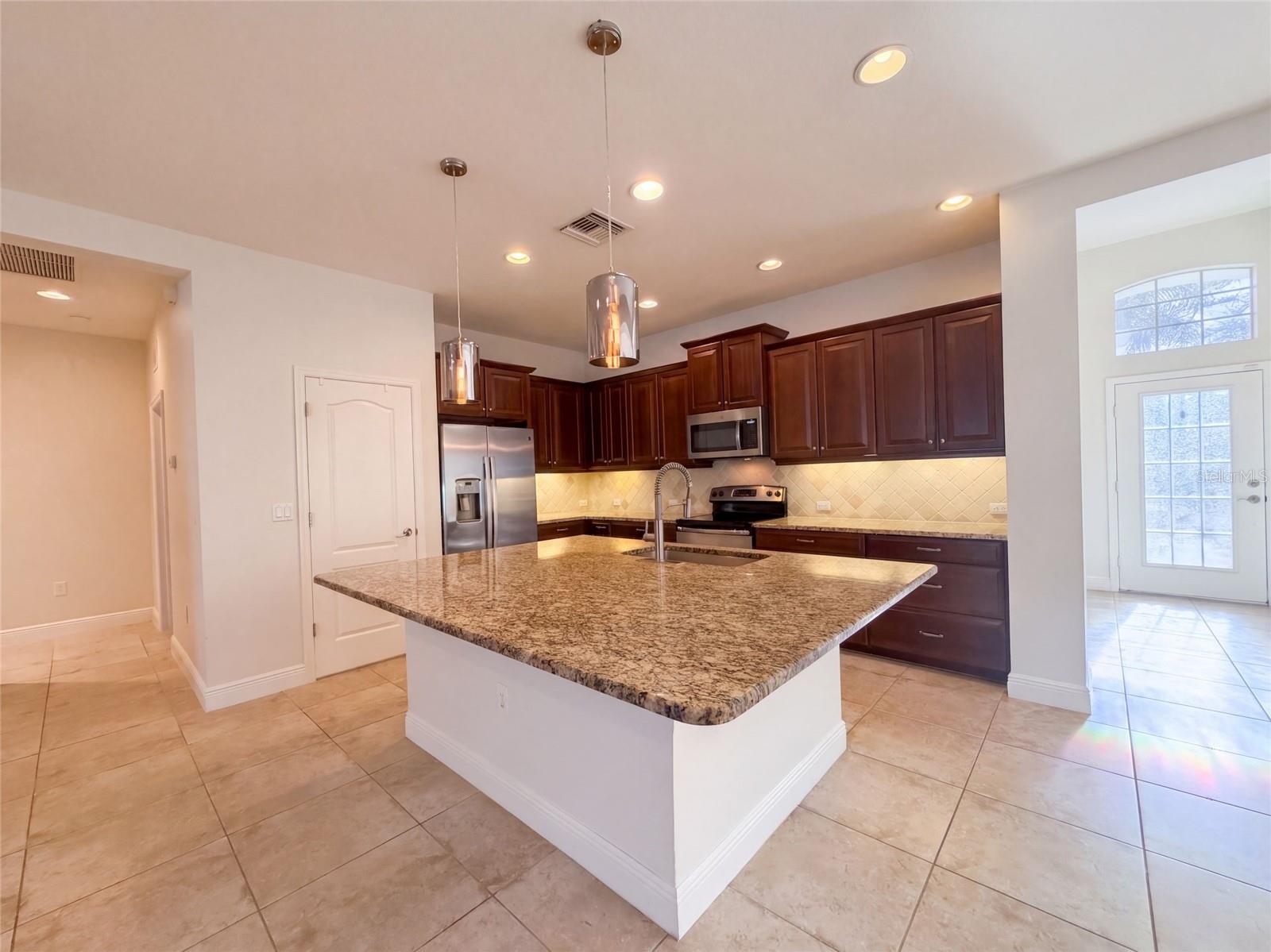 1416 Hickory View Cir, Parrish, FL 34219 photo