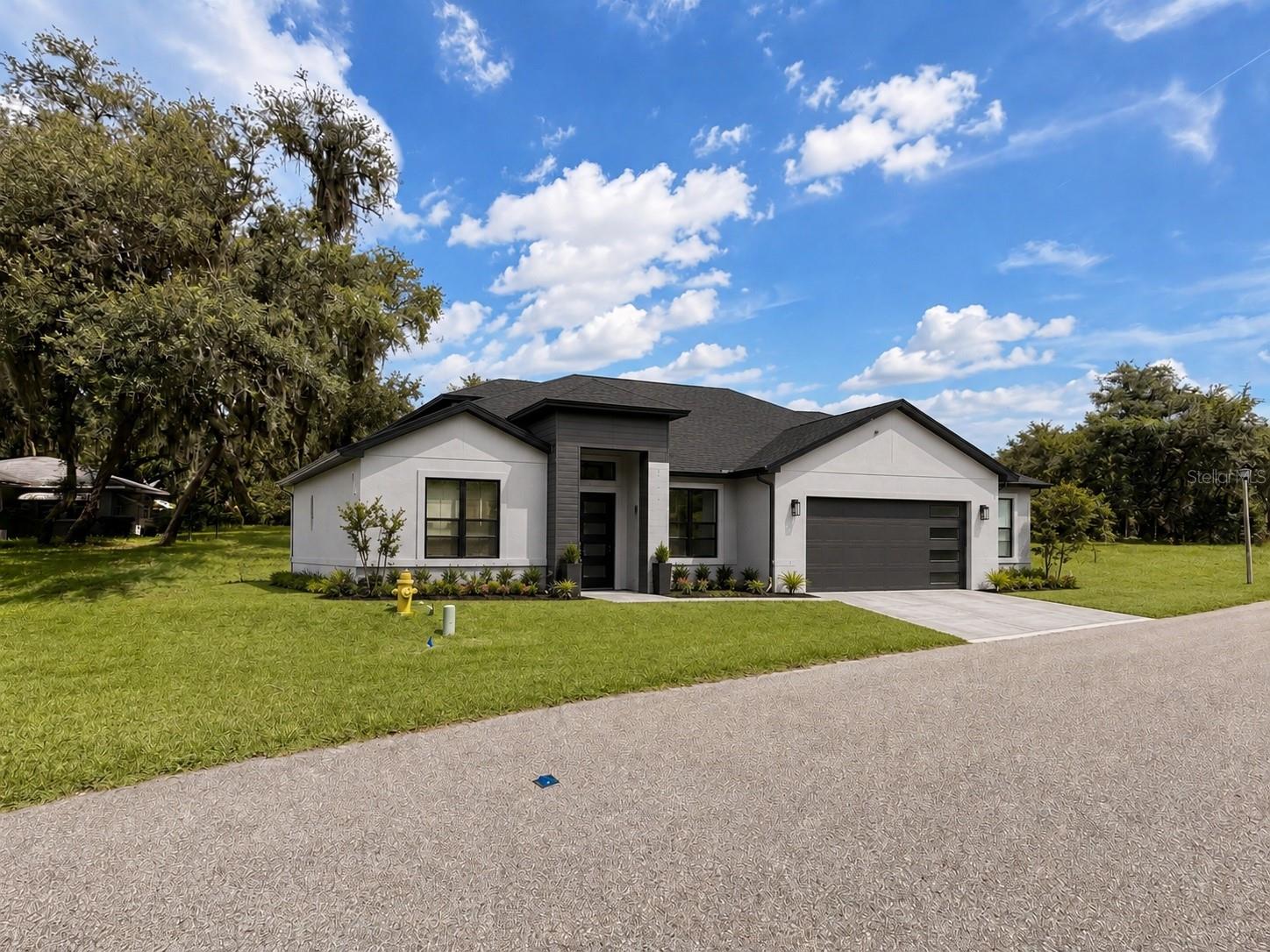 5717 Sun Valley Dr, Sebring, FL 33876 photo