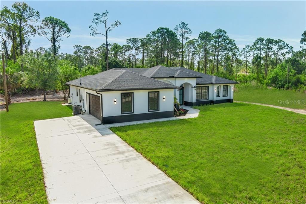 1506 8 Ave, Lehigh Acres, FL 33972