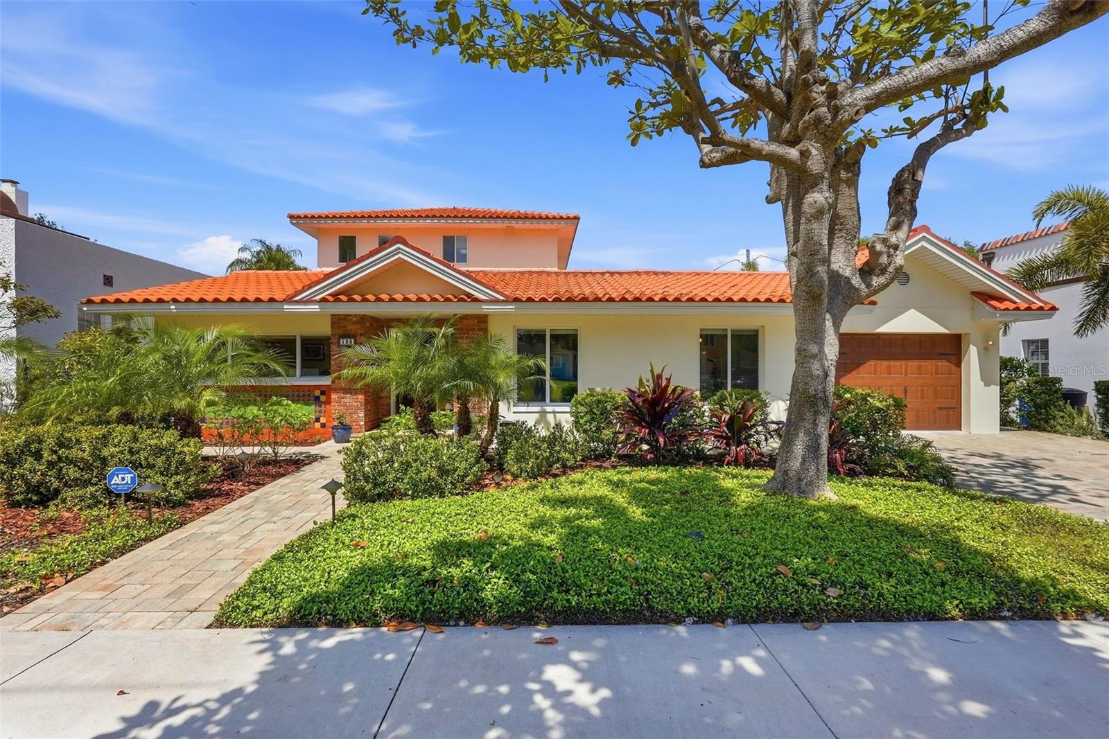 125 23 Ave, Saint Petersburg, FL 33704