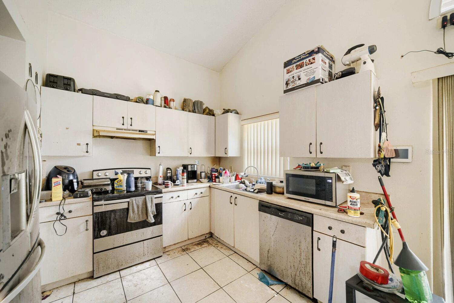 102 Carlisle Ct, Kissimmee, FL 34758 photo