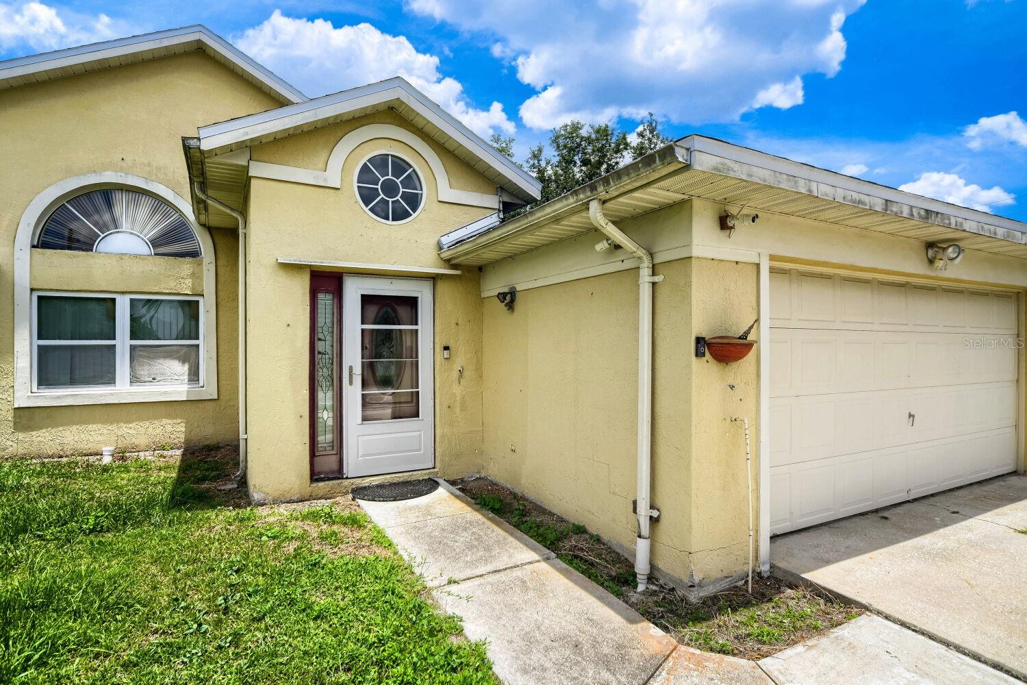 102 Carlisle Ct, Kissimmee, FL 34758 photo