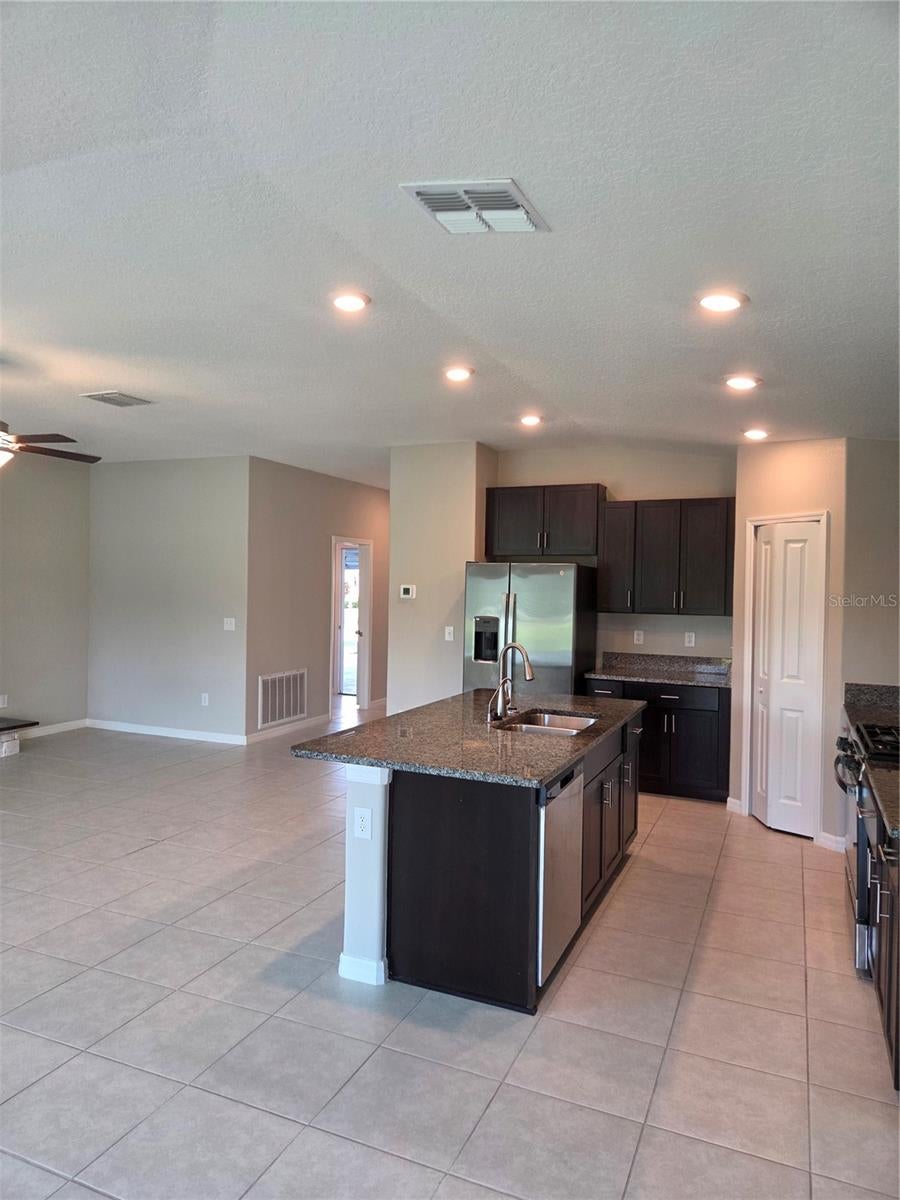 9306 Channing Hill Dr, Ruskin, FL 33573 photo
