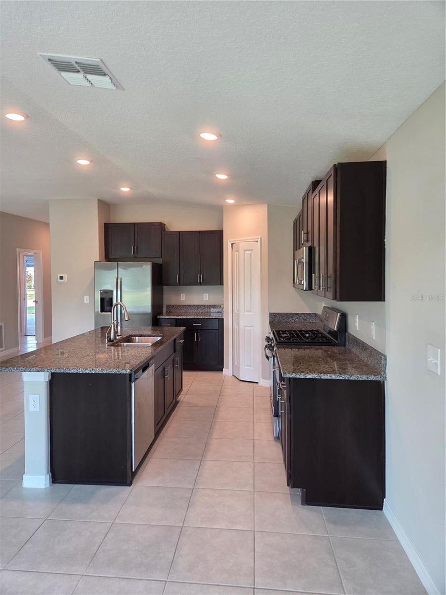 9306 Channing Hill Dr, Ruskin, FL 33573 photo