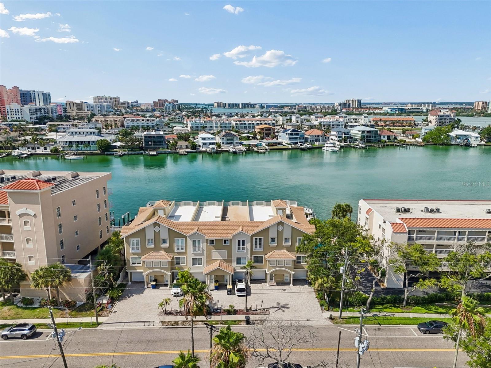 620 Bayway Blvd, Clearwater Beach, FL 33767