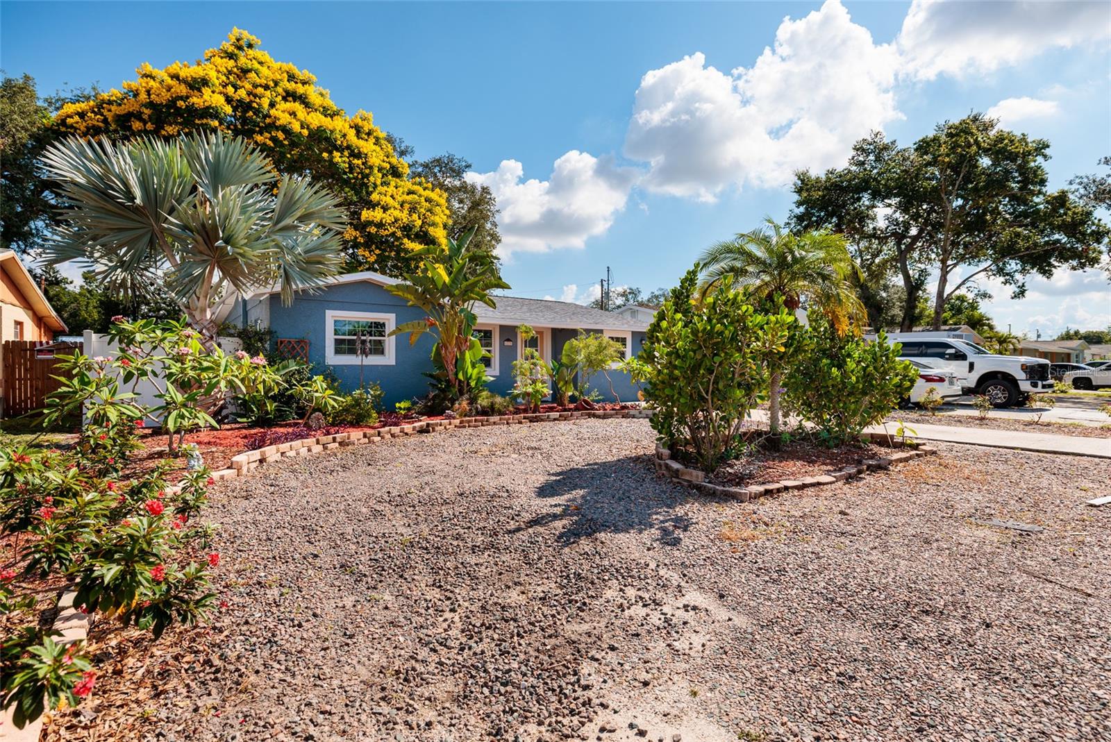 6275 51 Ave, Saint Petersburg, FL 33709 photo