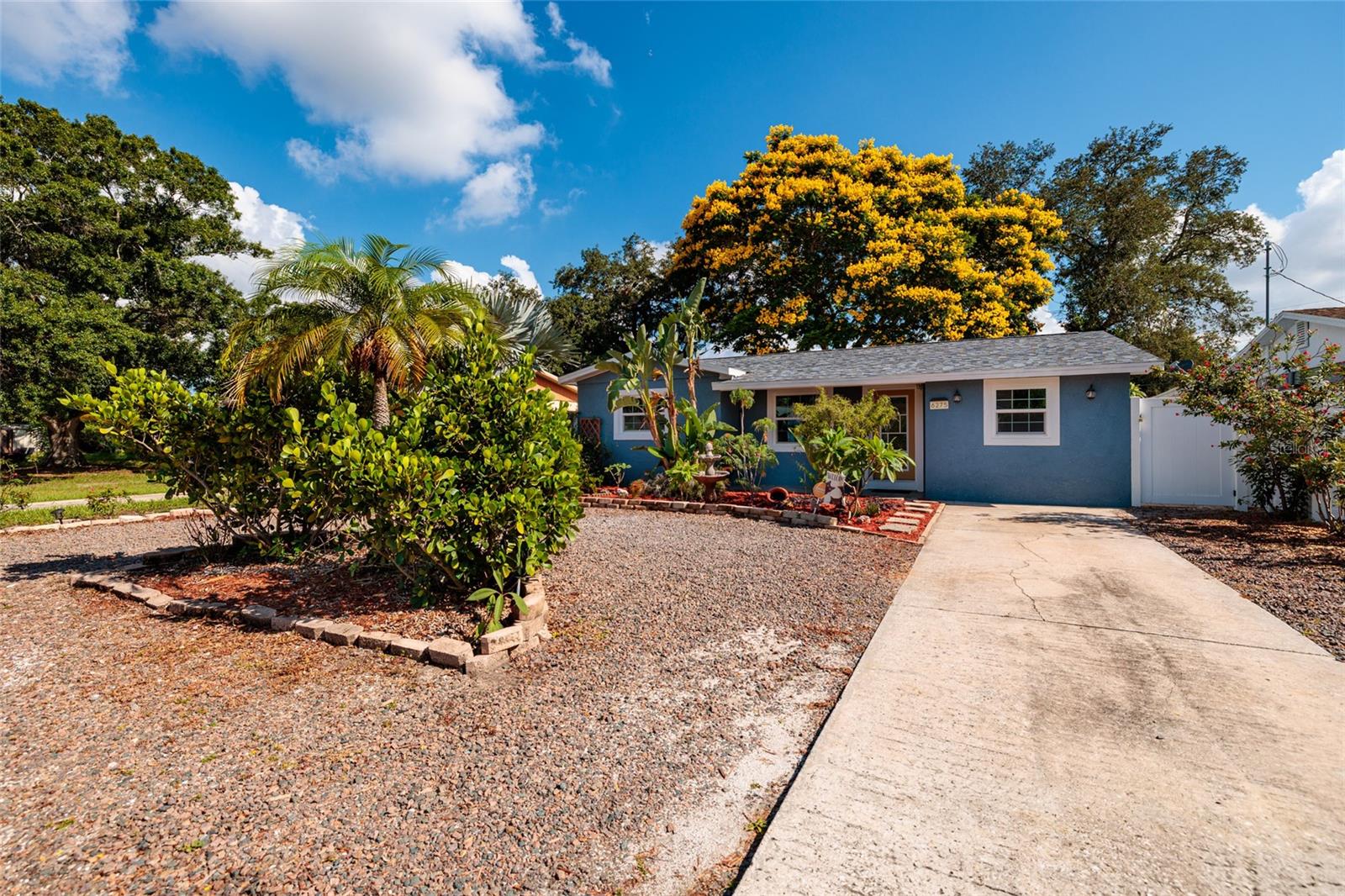 6275 51 Ave, Saint Petersburg, FL 33709 photo